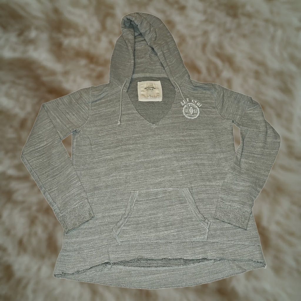Abercrombie & Fitch Abercrombie & Fitch Gray Hooded V-Neck Tunic Casual Preppy Hoodie Medium Womens Size M / US 6-8 / IT 42-44 - 1 Thumbnail