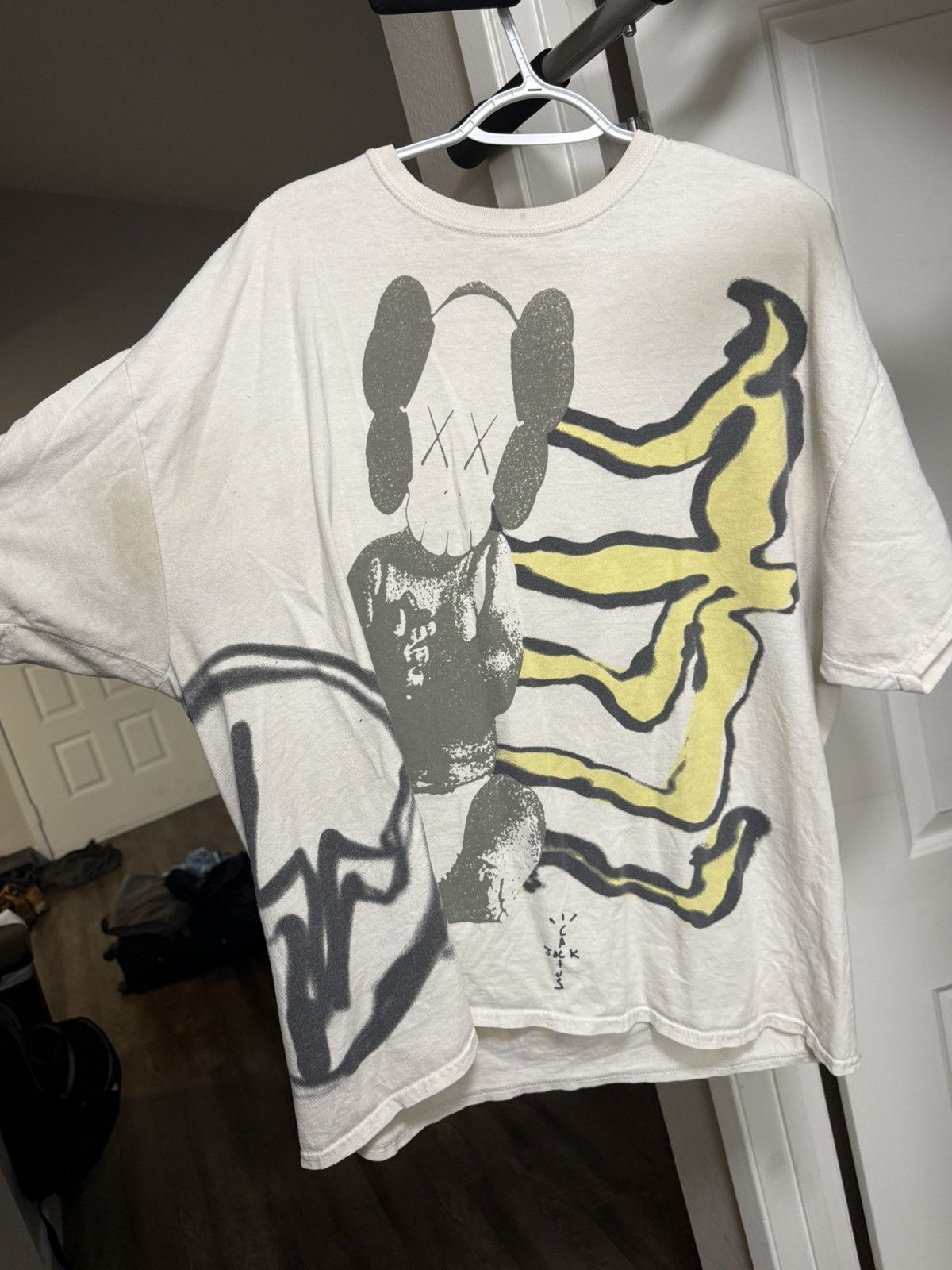 Fragment Design × Kaws × Travis Scott Travis scott x Kaws tShirt Size US XL / EU 56 / 4 - 2 Thumbnail