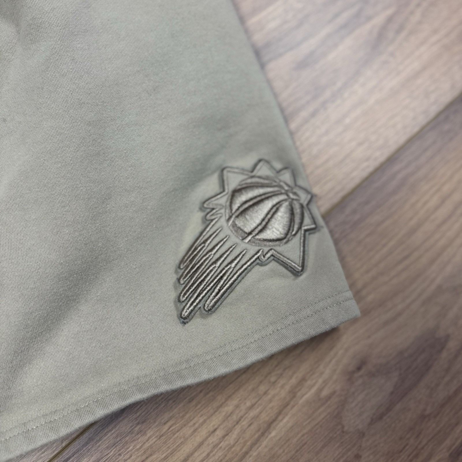NBA Pheonix Suns Pro Edition Sweat Shorts Mens XL Beige Tan NBA Size US 31 - 3 Thumbnail