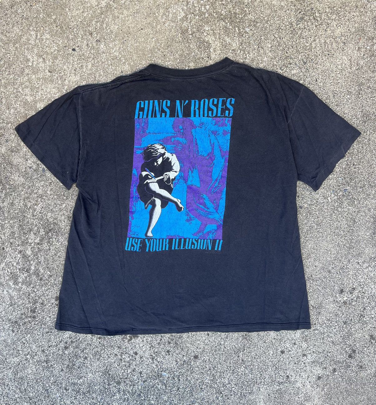 Vintage Vintage Single Stitch Guns N’ Roses “Use Your Illusion” Tee Size US L / EU 52-54 / 3 - 4 Thumbnail