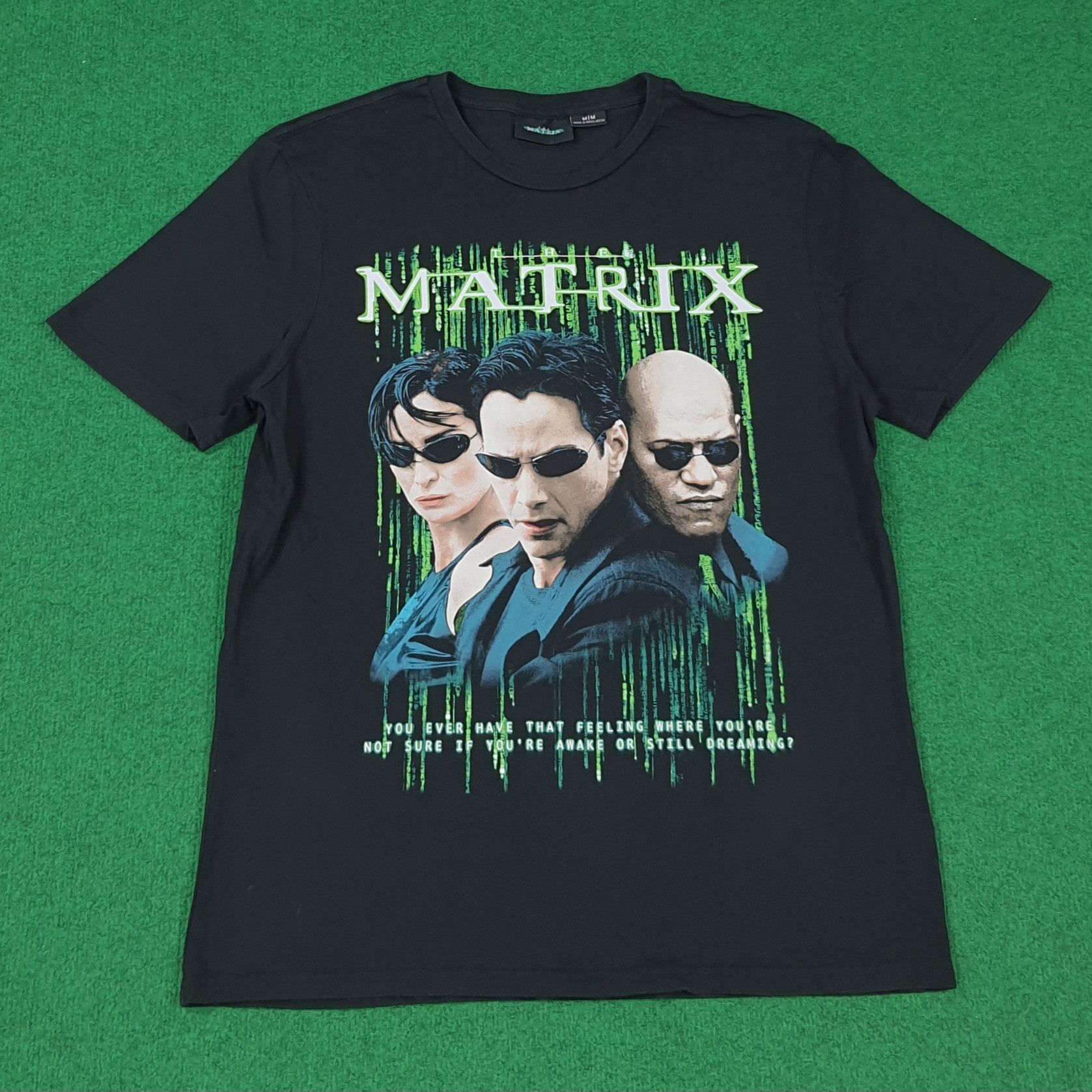 Warner Bros Vintage The Matrix Movie Graphic Promo Tshirt C285N39 Size US M / EU 48-50 / 2 - 1 Thumbnail