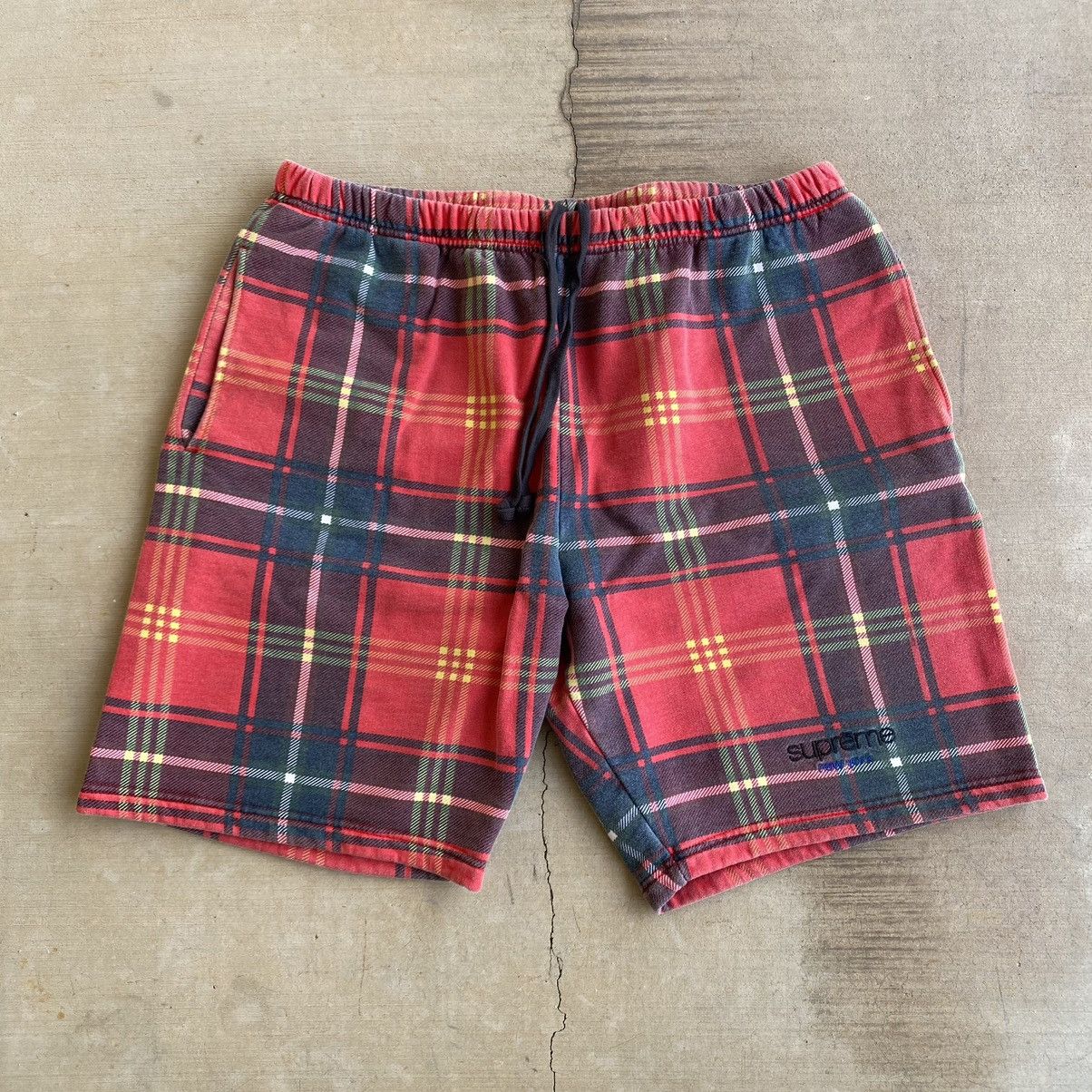 image of Supreme Plaid Sweatshorts Classic Logo Red 2021, Men's (Size 34)