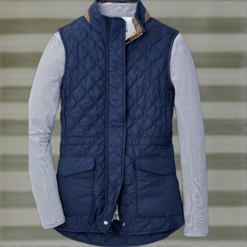 Peter Millar Peter Millar Women’s Addison Quilted Travel Vest Navy S Small Lambswool Trim vest Size S / US 4 / IT 40 - 1 Thumbnail