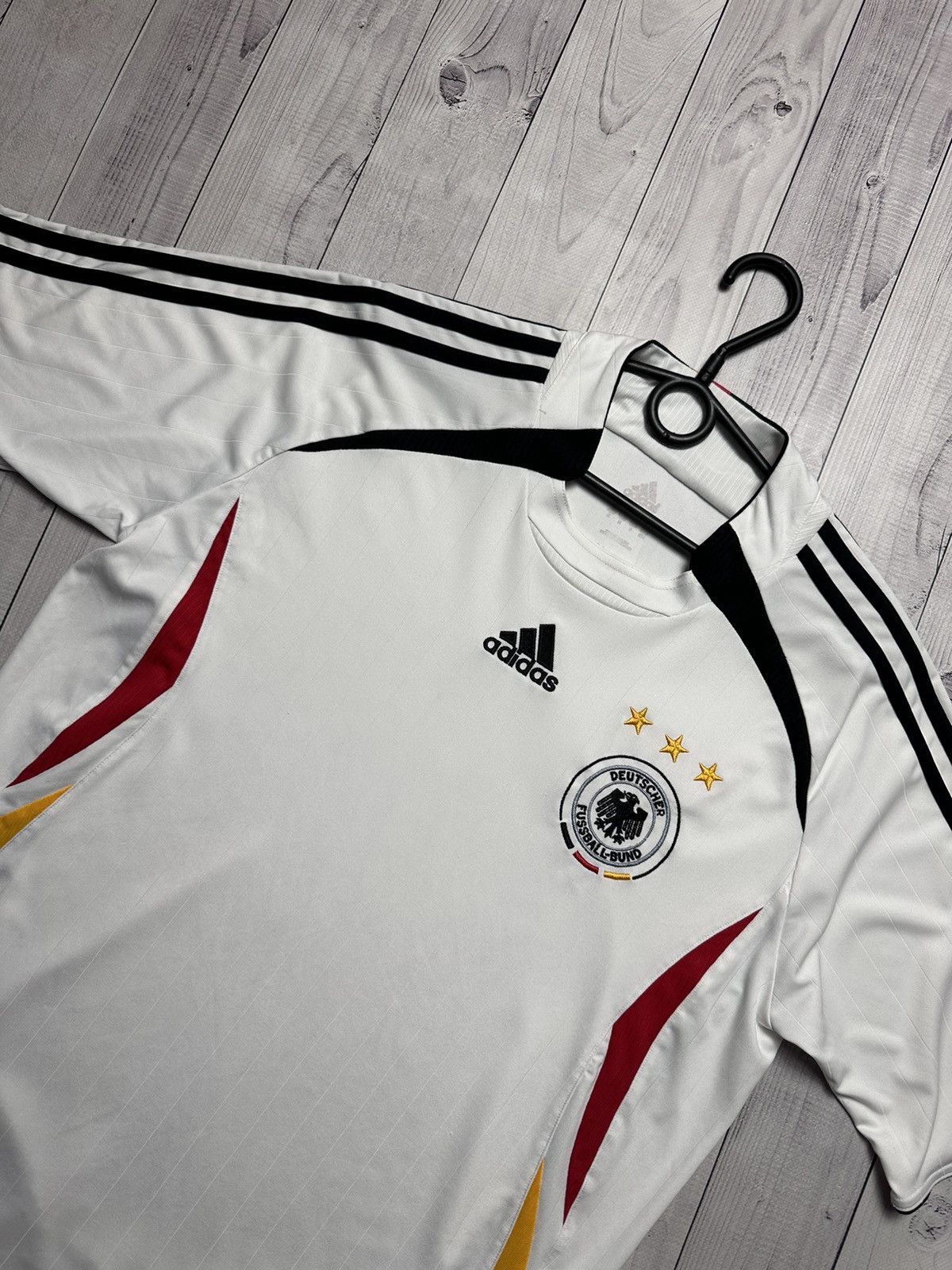 Adidas × Vintage Vintage adidas Deutschland soccer jersey size M Size US M / EU 48-50 / 2 - 4 Thumbnail