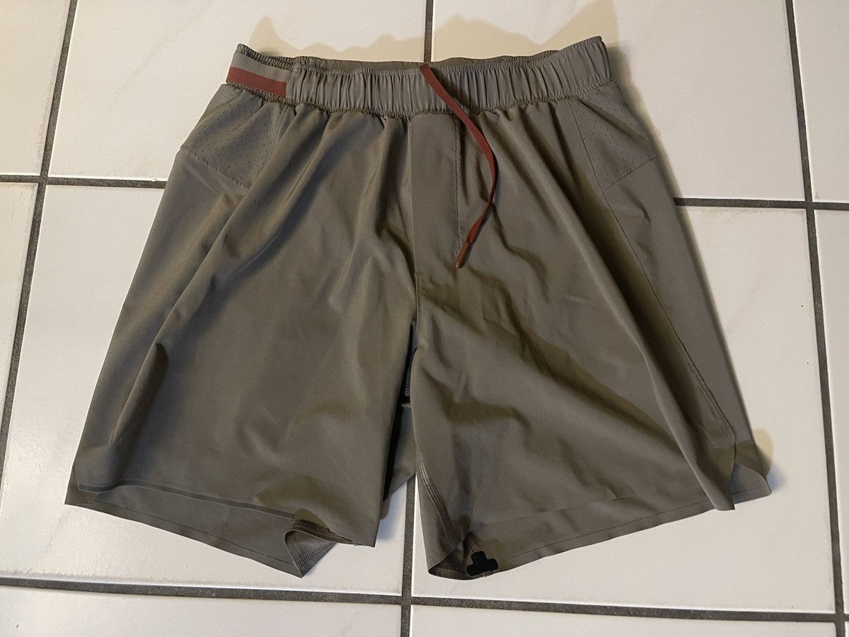Lululemon Lululemon Surge Lined Short Mens Green Training Shorts Size US 28 / EU 44 - 1 Thumbnail
