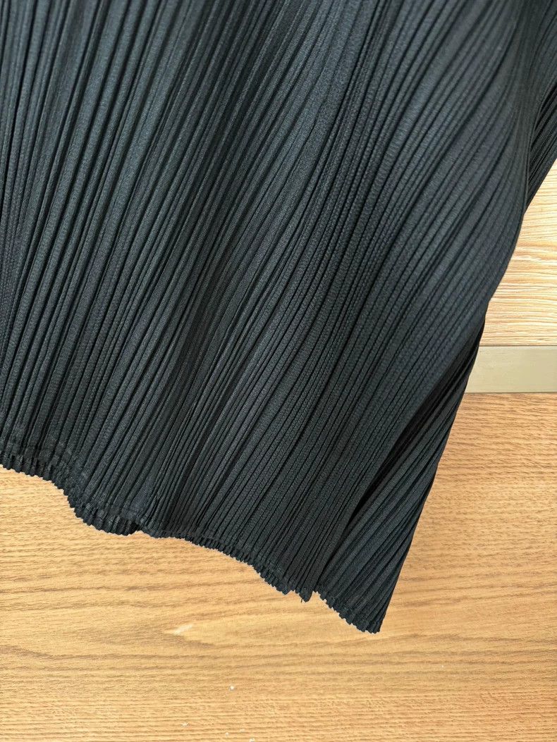 Issey Miyake Issey Miyake size:3 Black asymmetrical top Size M / US 6-8 / IT 42-44 - 3 Thumbnail
