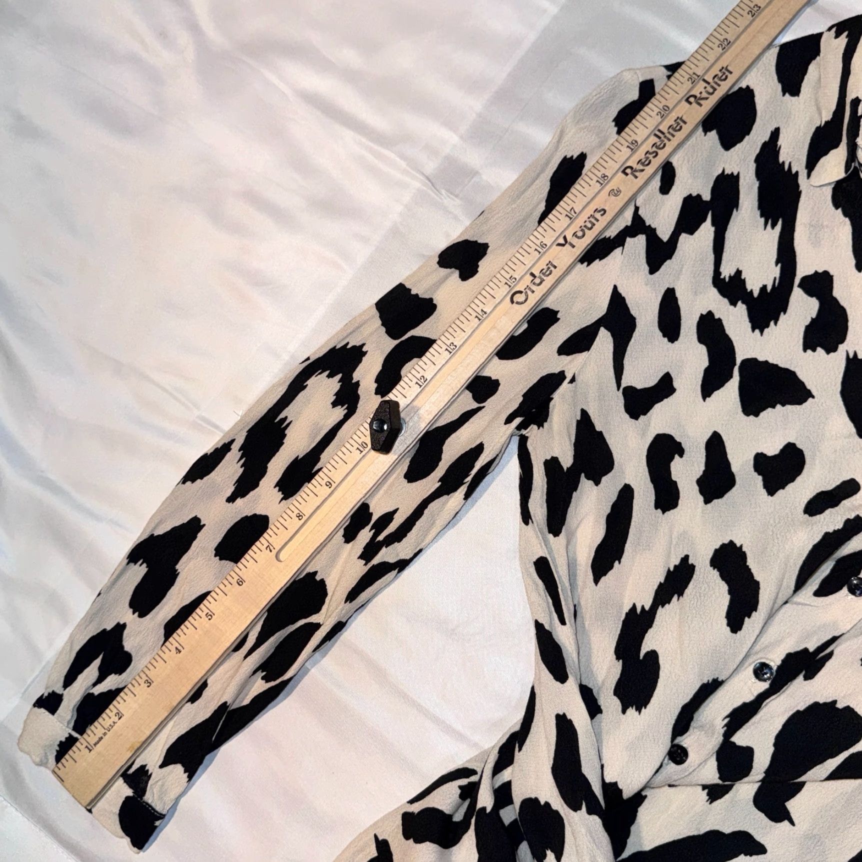 Polo Ralph Lauren Polo Ralph Lauren Blouse Shirt Women's Leopard Print Button Up Top Cream Ivory Knit Polyester Regular Long Sleeve Collared Size XS / US 0-2 / IT 36-38 - 6 Thumbnail