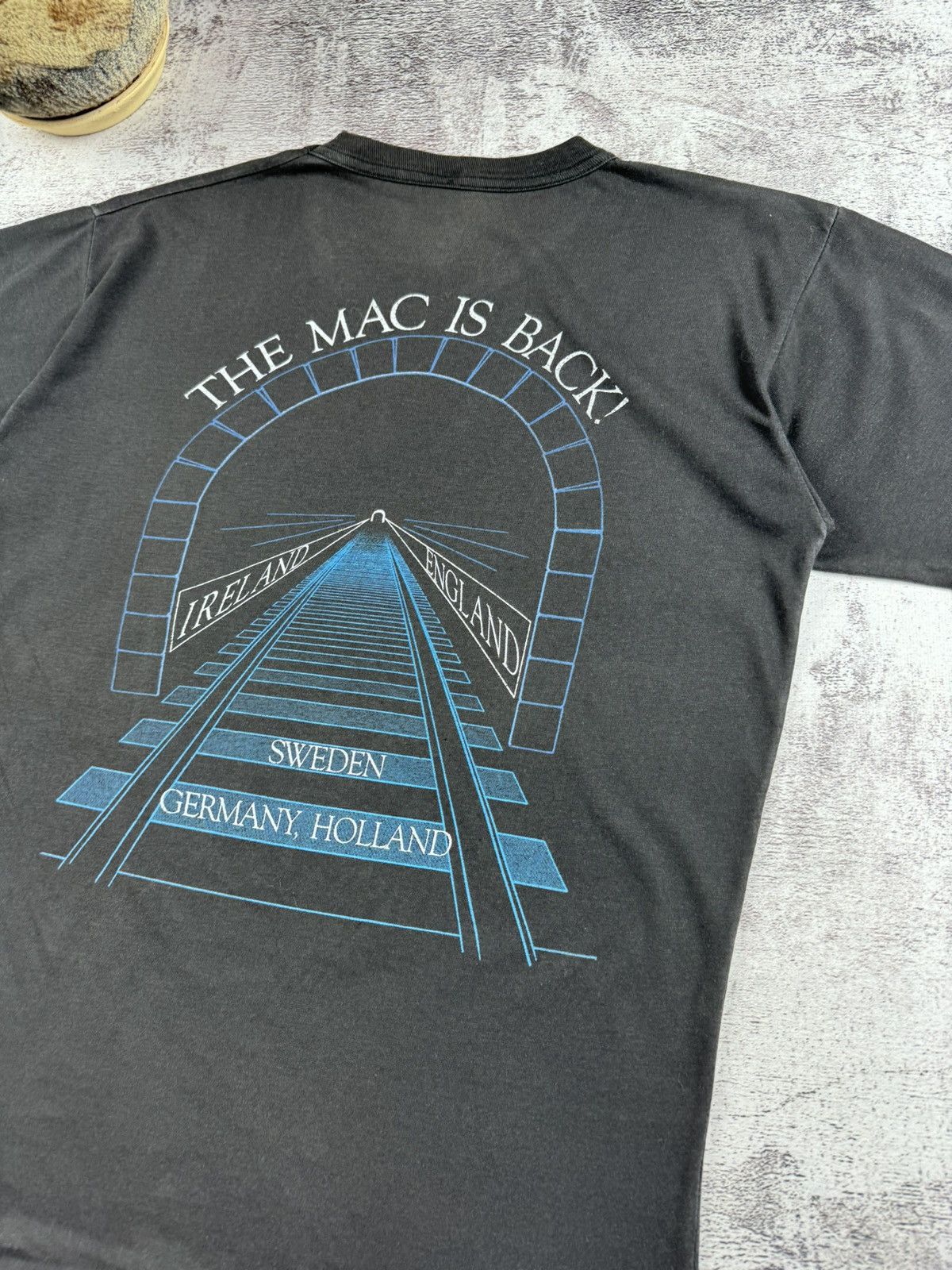Band Tees Fleetwood Mac Europe 1988 The Mac Is Back Very Rare T Shirt Size US S / EU 44-46 / 1 - 16 Thumbnail