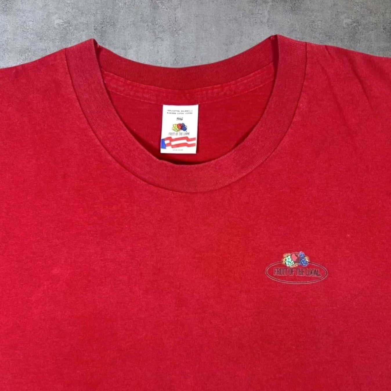 Fruit Of The Loom VINTAGE Fruit Of The Loom Mini Logo Graphic Red Single Stitch T-Shirt Small Size US S / EU 44-46 / 1 - 3 Thumbnail