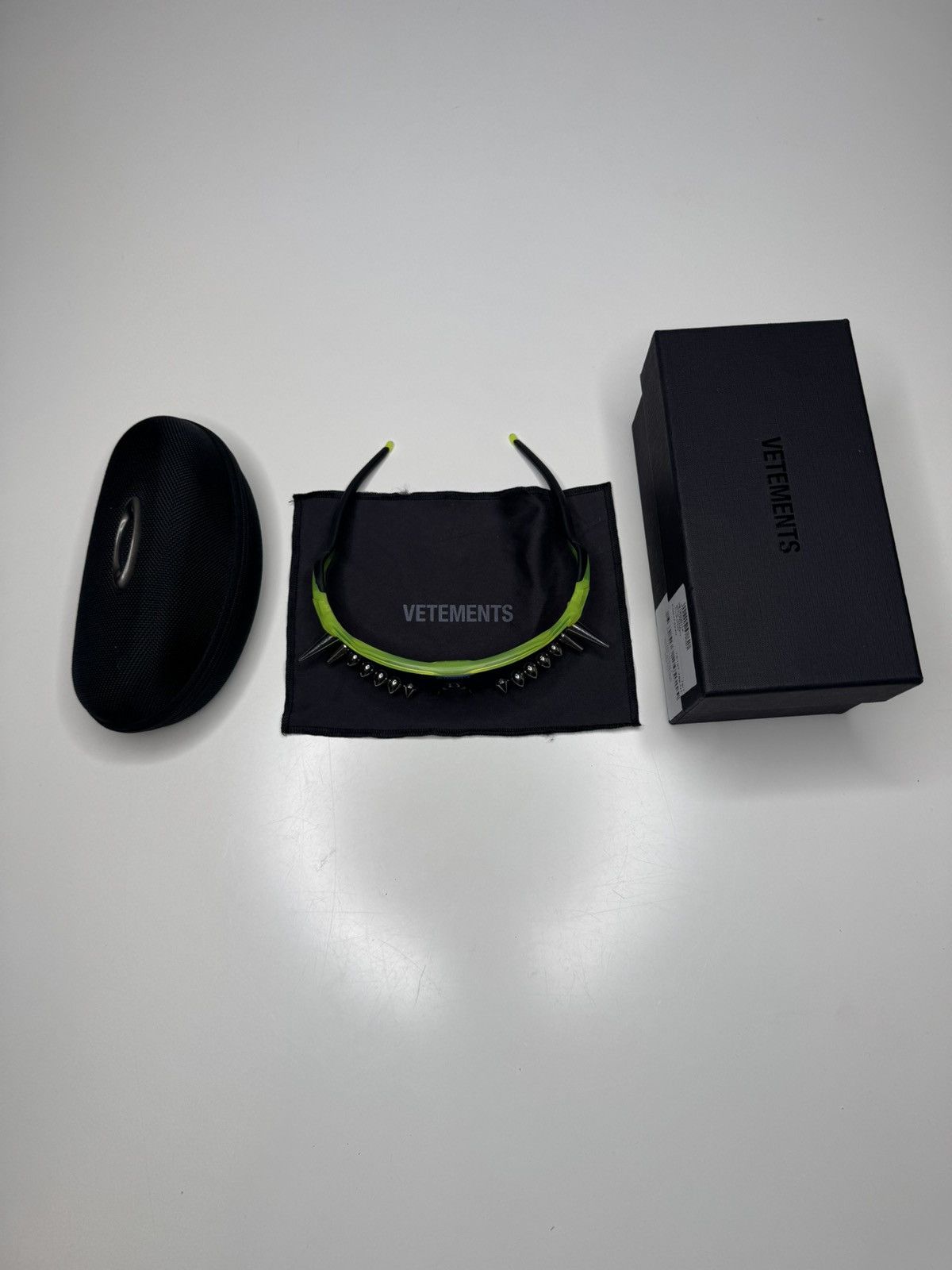 Oakley × Vetements Vetements x Oakley Spikes 400 Sunglasses Green Size ONE SIZE - 6 Thumbnail