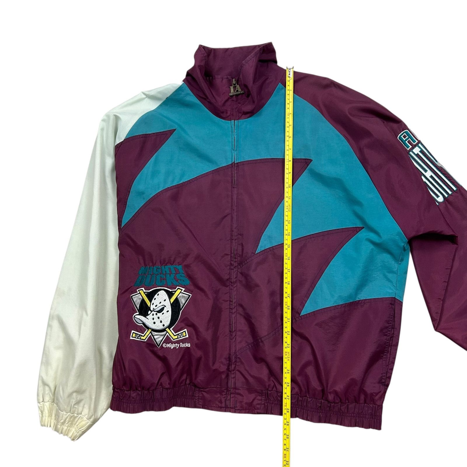NHL 90s MIGHTY DUCKS LOGO ATHLETIC SHARKTOOTH WINDBREAKER JACKET Size US L / EU 52-54 / 3 - 14 Thumbnail