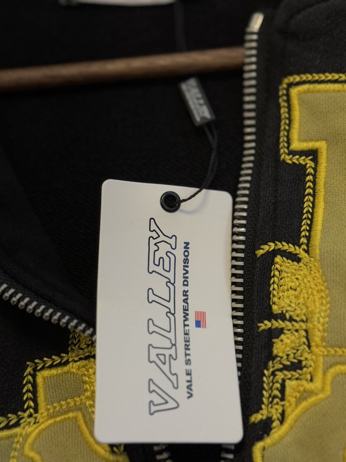 Vale Vale Hoodie Zip Up Black Yellow Size Large (NEW) Size US L / EU 52-54 / 3 - 8 Thumbnail