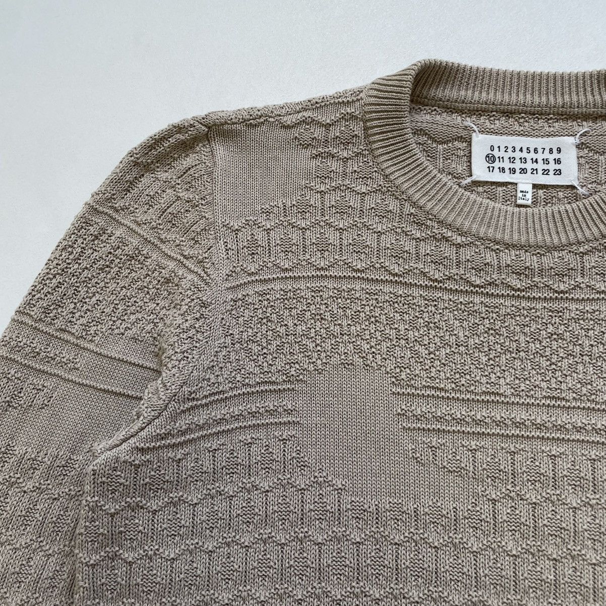 Maison Margiela ‘Destroyed Fair Isle’ Weave Beige Sweater Size US M / EU 48-50 / 2 - 3 Thumbnail