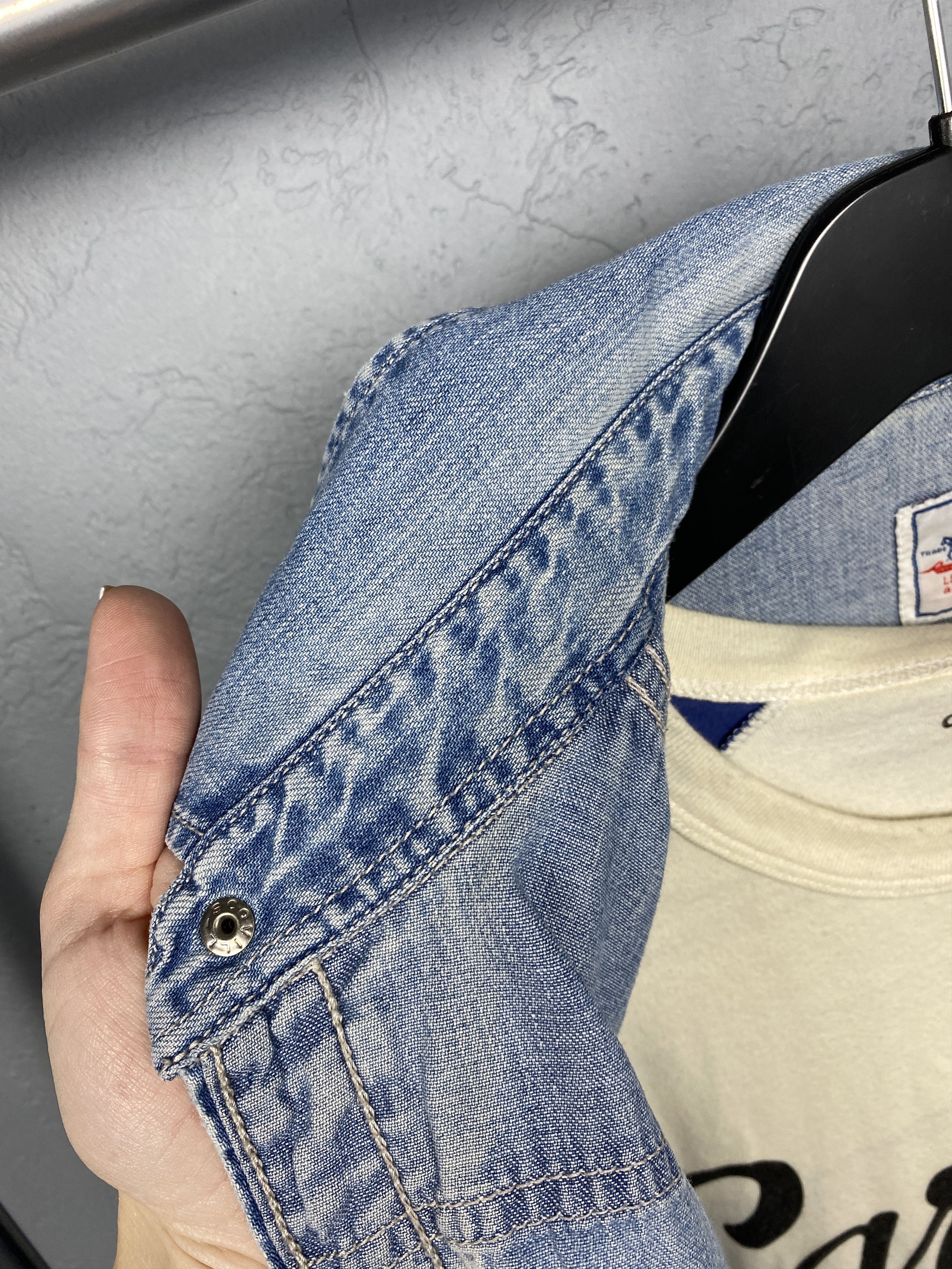 Levi's Levi's 90s Vintage Mens Long Sleeve Denim Shirt Size US L / EU 52-54 / 3 - 5 Thumbnail