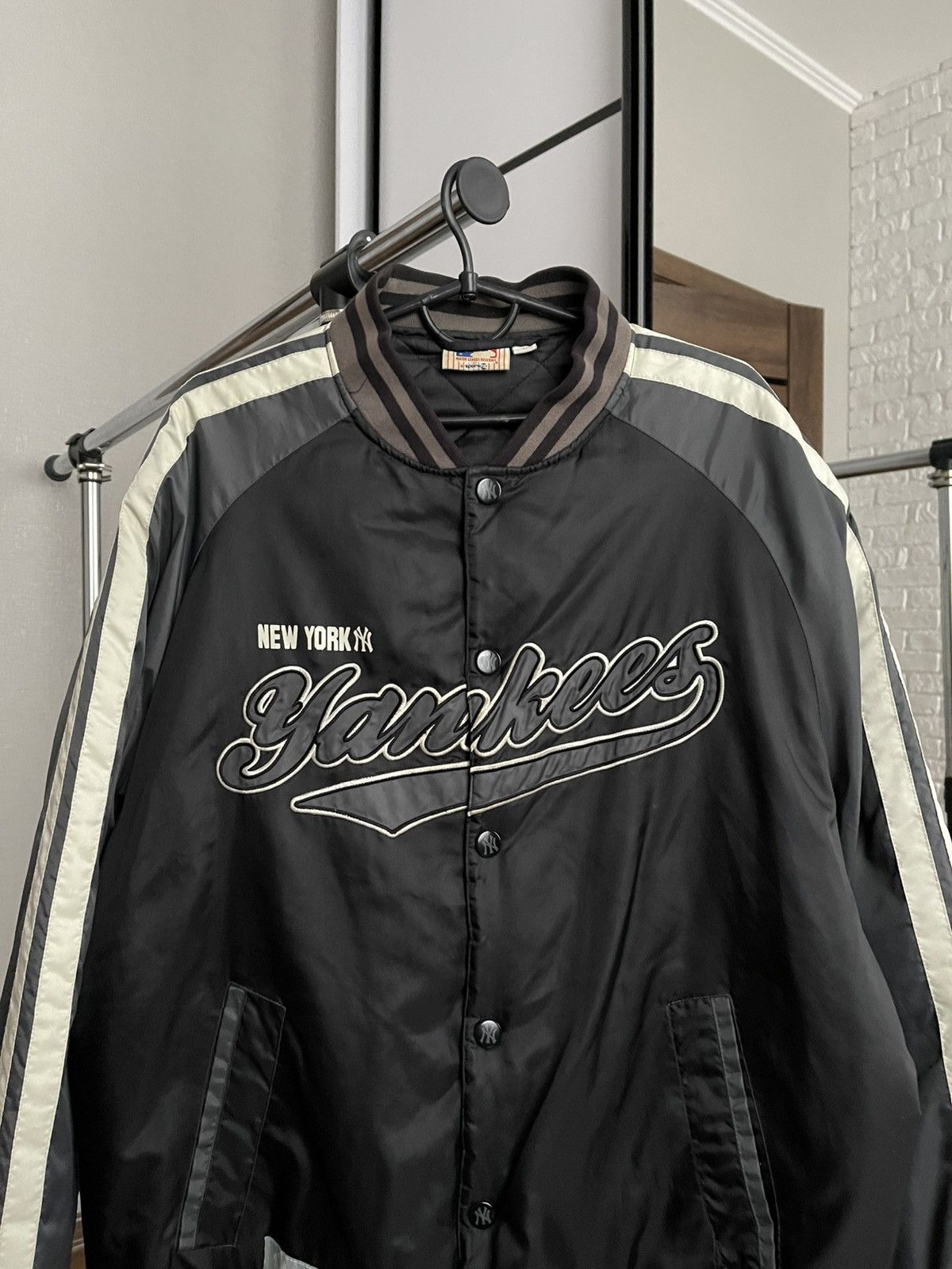 MLB New York NY Yankees Vintage MLB Bomber Jacket 90s Size US M / EU 48-50 / 2 - 4 Thumbnail