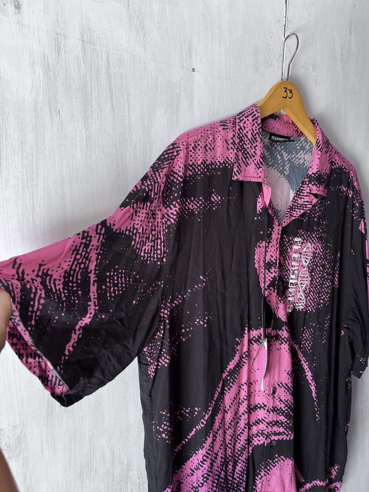 Pleasures Pleasures rayon shirt Size US L / EU 52-54 / 3 - 4 Thumbnail