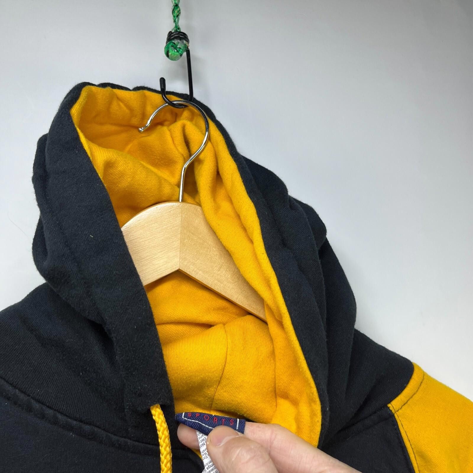 Other Vintage 90s Iowa Hawkeyes Hoodie 2XL University Embroidered Size ONE SIZE - 2 Thumbnail