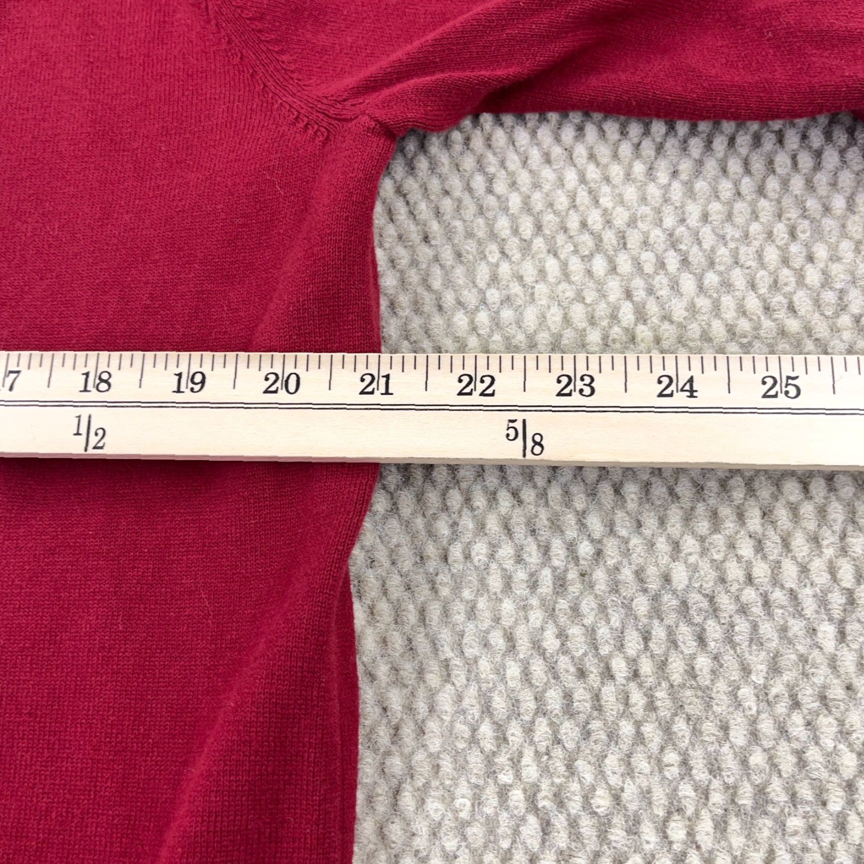 Tommy Hilfiger Tommy Hilfiger Sweater Men Large Red Blue V-Neck Knit Pullover Diamond Golf Soft Knit Shirt Mens Size US L / EU 52-54 / 3 - 7 Thumbnail