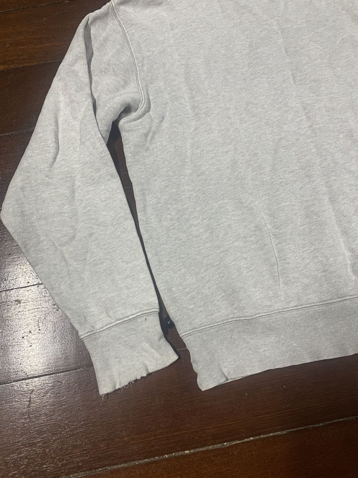 Nike VINTAGE NIKE block reproduction SWEATSHIRT distressed Size US S / EU 44-46 / 1 - 10 Thumbnail