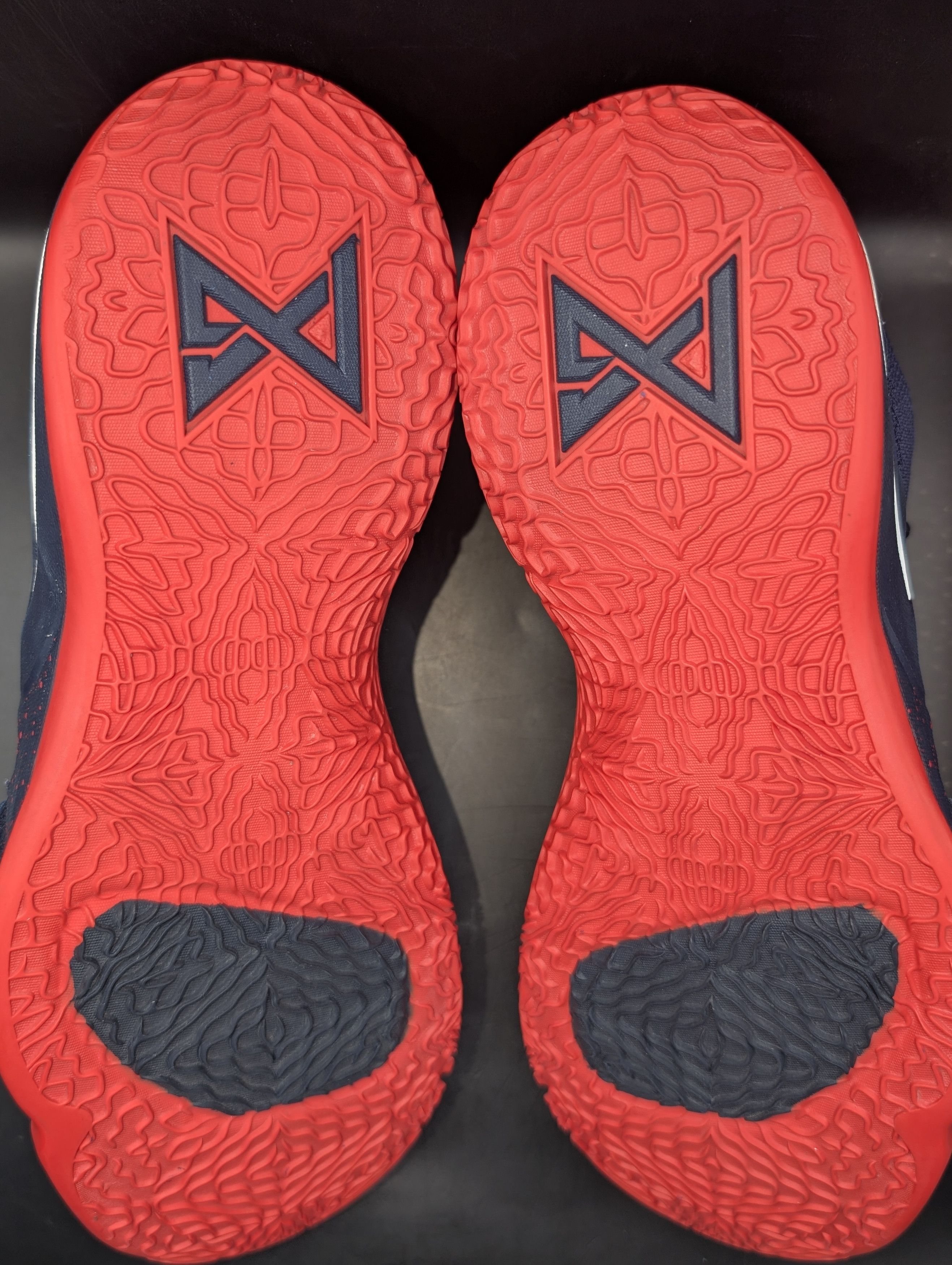 Nike Nike PG 2.5 Promo Sample PE Uconn Huskies VNDS Size US 13 / EU 46 - 6 Thumbnail