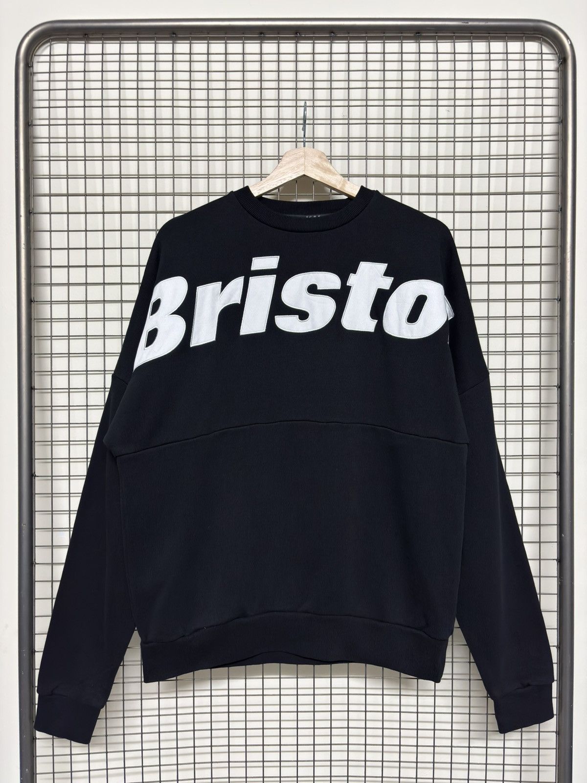 F.C.R.B 🚨FINAL DROP🚨F.C.R.B Bristol Sweatshirt Spellout Size US L / EU 52-54 / 3 - 3 Thumbnail