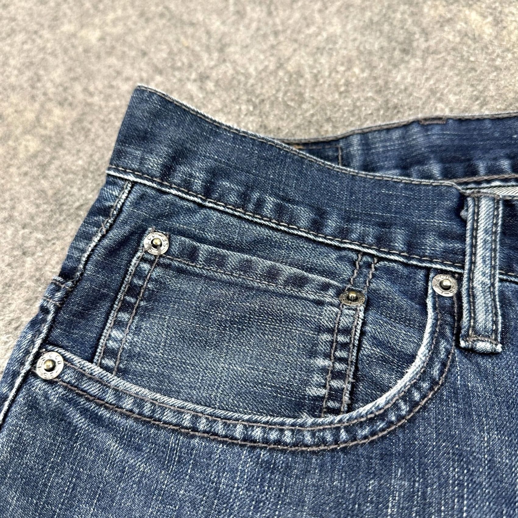 Levi's VINTAGE Levi's 569 Jeans Mens 40x32 Blue Distressed Relaxed 5-Pocket Denim Cotton Straight Baggy Y2K Size US 40 / EU 56 - 6 Thumbnail