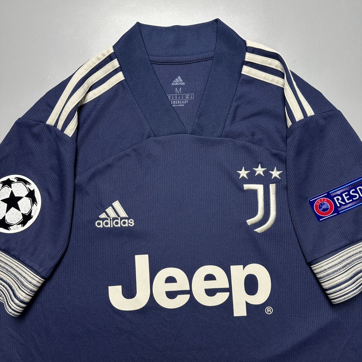 Vintage JUVENTUS ADIDAS 2020/2021 FOOTBALL AWAY JERSEY #7 RONALDO Size US M / EU 48-50 / 2 - 5 Thumbnail
