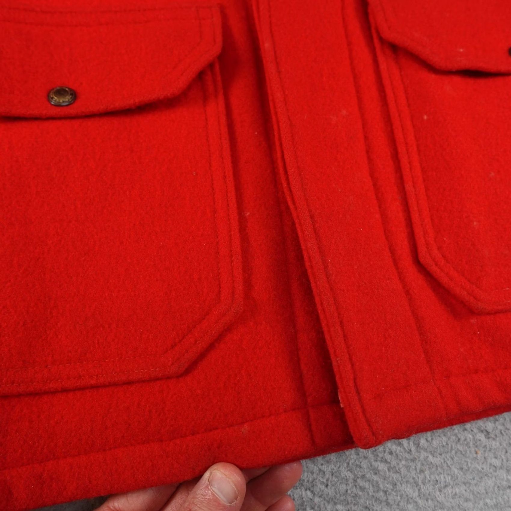 Vintage VINTAGE Woolrich Coat Mens 40 Red Wool Mackinaw Cruiser Cargo Field Hunting 60s Size US XXS / EU 40 - 3 Thumbnail