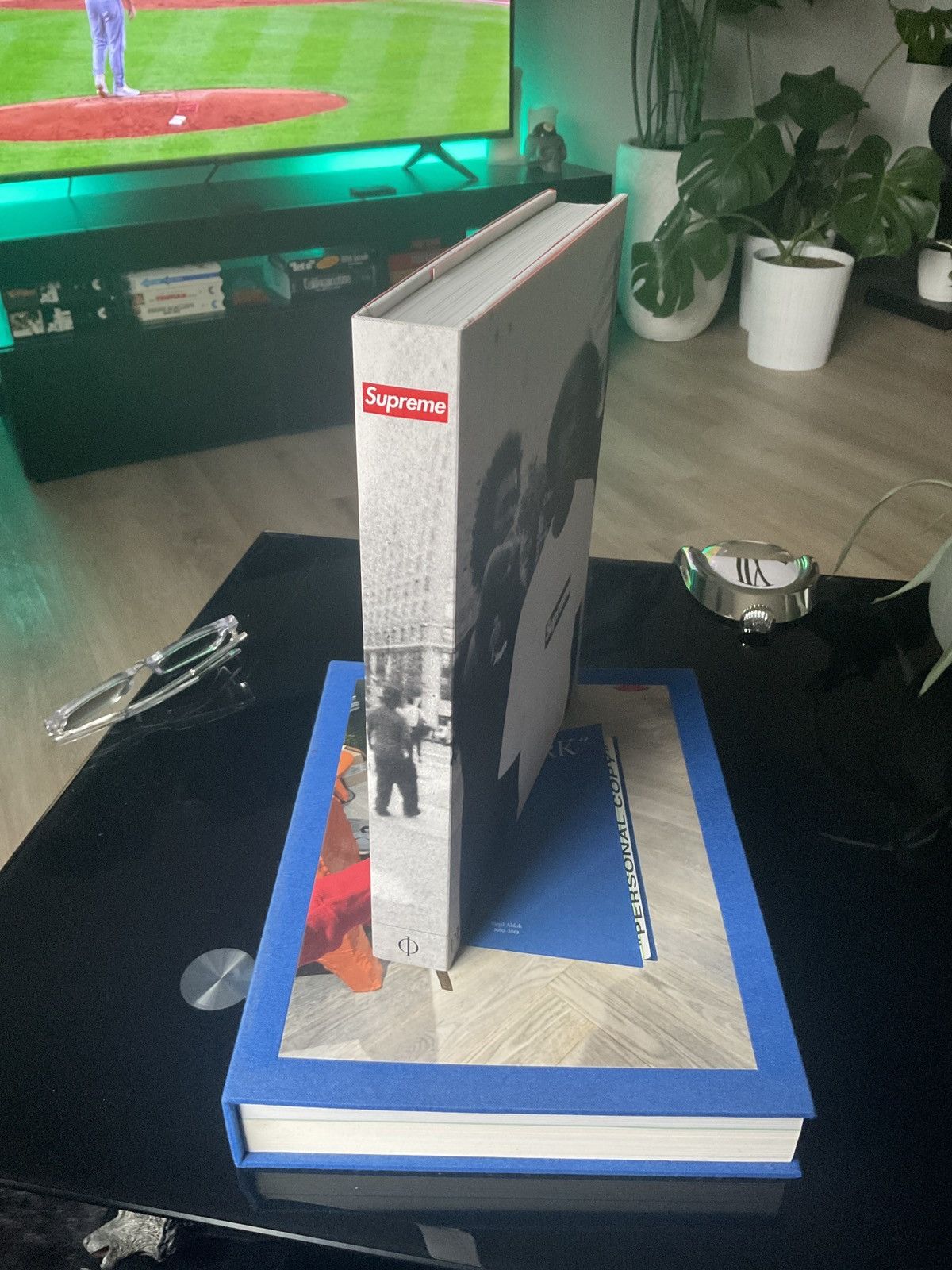 Supreme Supreme Coffee Table Book Size ONE SIZE - 1 Thumbnail