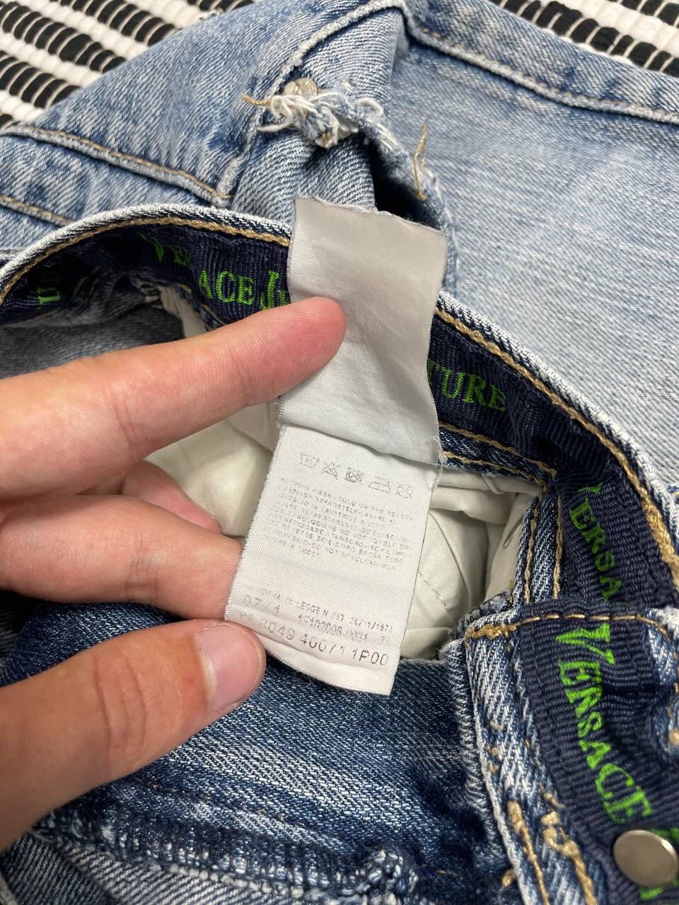 Japanese Brand × Versace Jeans Couture × Vintage Vintage Versace Jeans Couture Distressed Denim Pants Y2K Size US 30 / EU 46 - 11 Thumbnail