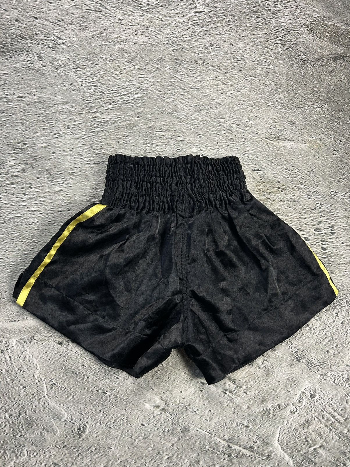 Vintage Vintage Muay Thai Boxing shorts black Y2K big logo Size US 34 / EU 50 - 6 Thumbnail