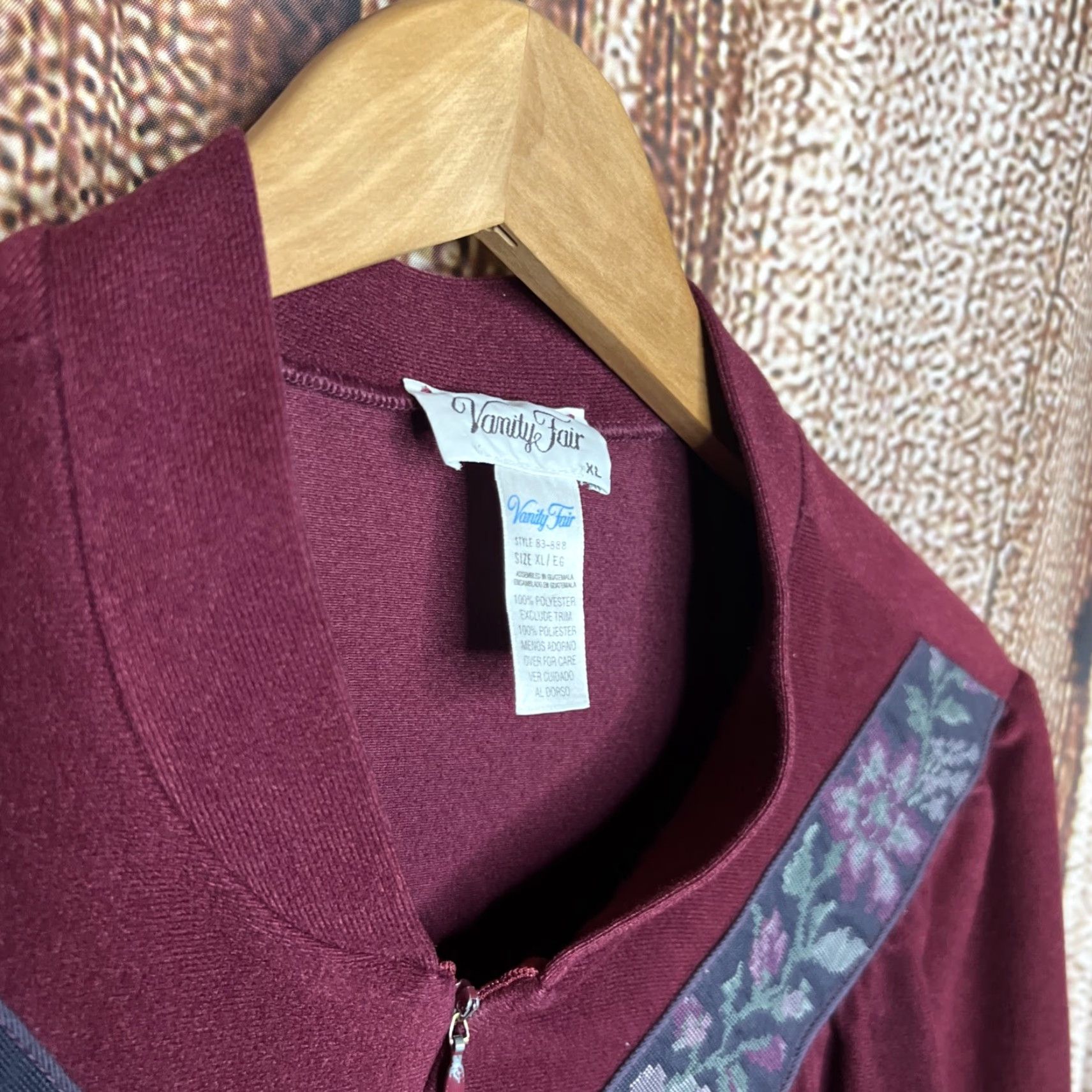 Vintage VINTAGE Vanity Fair Gown Night Maroon Embroidered Velour Kimono 3/4 Sleeve XL Women's Size XL / US 12-14 / IT 48-50 - 3 Thumbnail