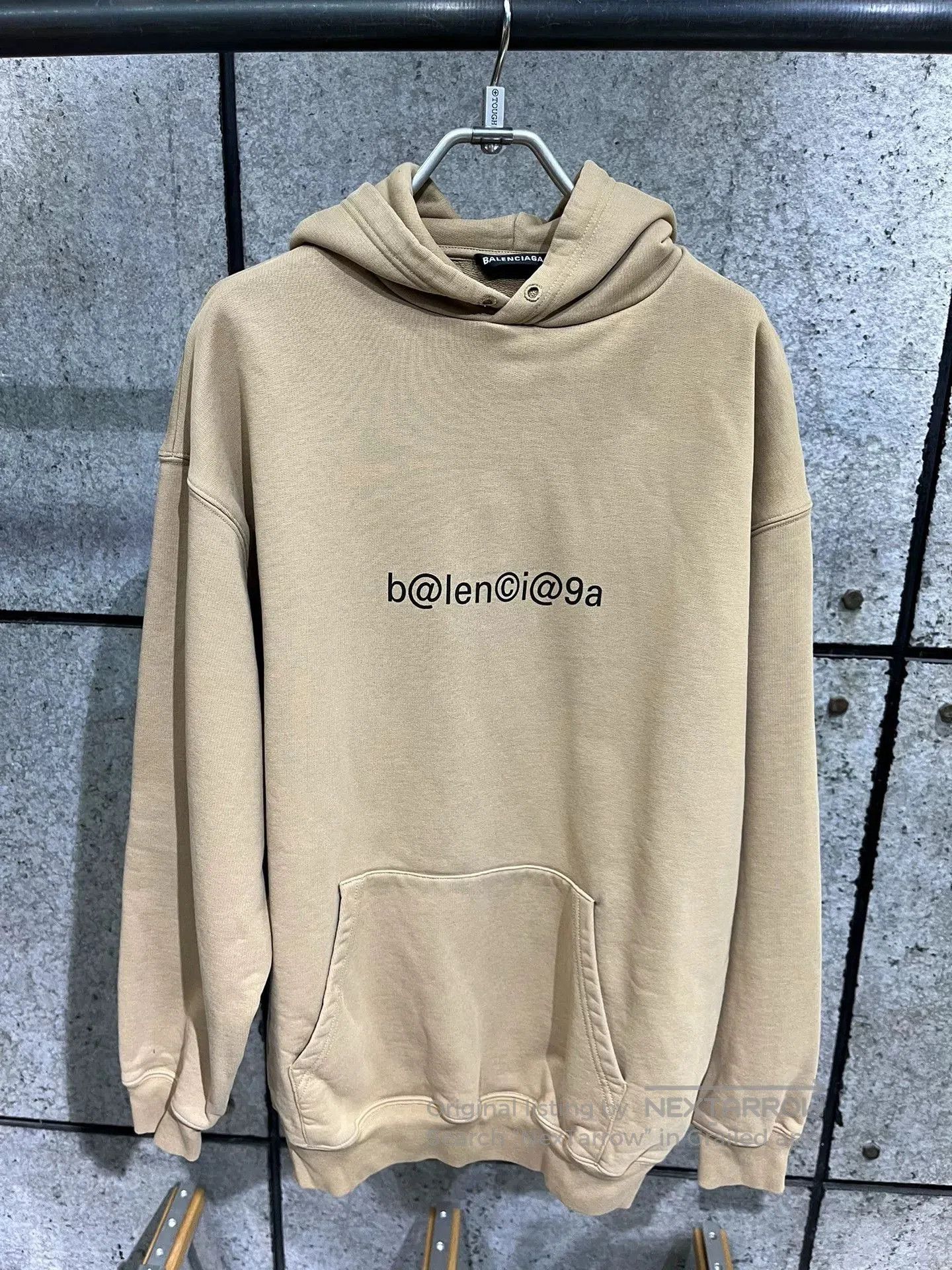 Balenciaga Balenciaga Beige Mailbox Hoodie S. Size US S / EU 44-46 / 1 - 1 Thumbnail