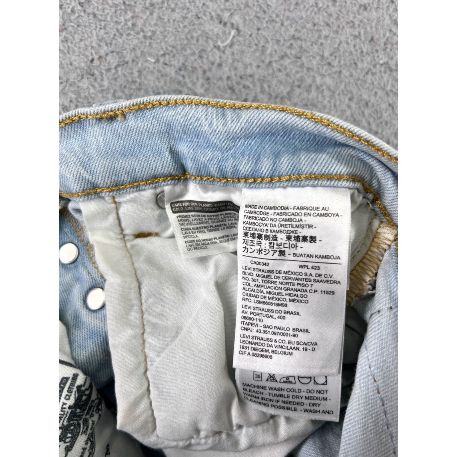 Levi's VINTAGE Levis Jeans 501 XX Blue Denim Slim Regular 25 24x24 Button Fly Men Apparel 5-Pocket Design Jeans Size US 26 / EU 42 - 7 Thumbnail