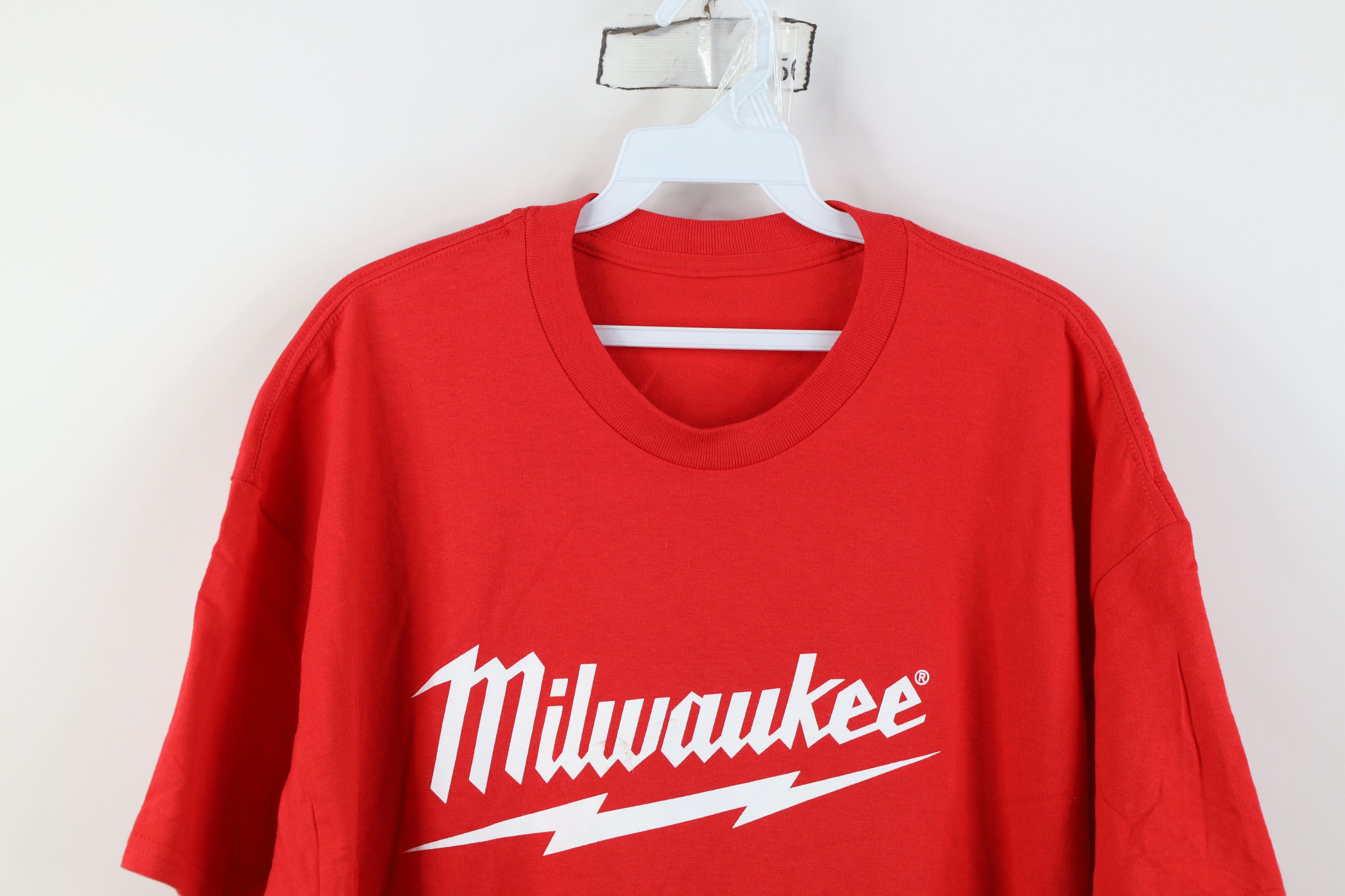 Vintage Vintage Y2K Milwaukee Tools Short Sleeve T-Shirt Red Cotton Size US XL / EU 56 / 4 - 2 Thumbnail