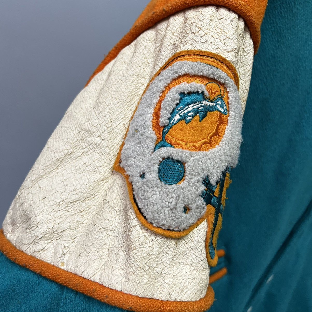 NFL × Vintage Vintage Miami Dolphins NFL Turquoise Blue Heavyweight Jacket Size US S / EU 44-46 / 1 - 9 Thumbnail