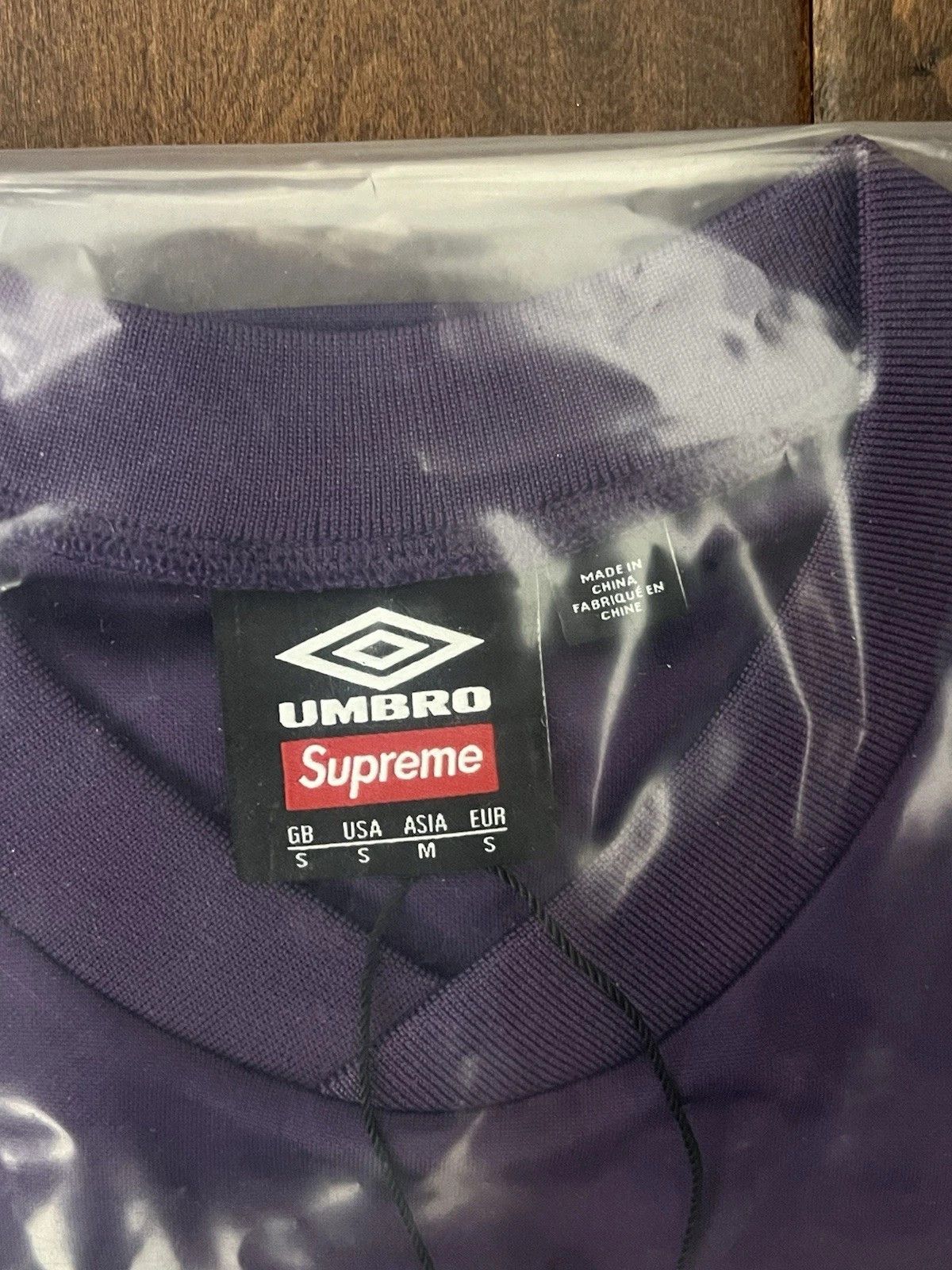 Supreme × Umbro Supreme SS26 Umbro Old English Soccer Jeresy Purple Small Size US S / EU 44-46 / 1 - 2 Thumbnail
