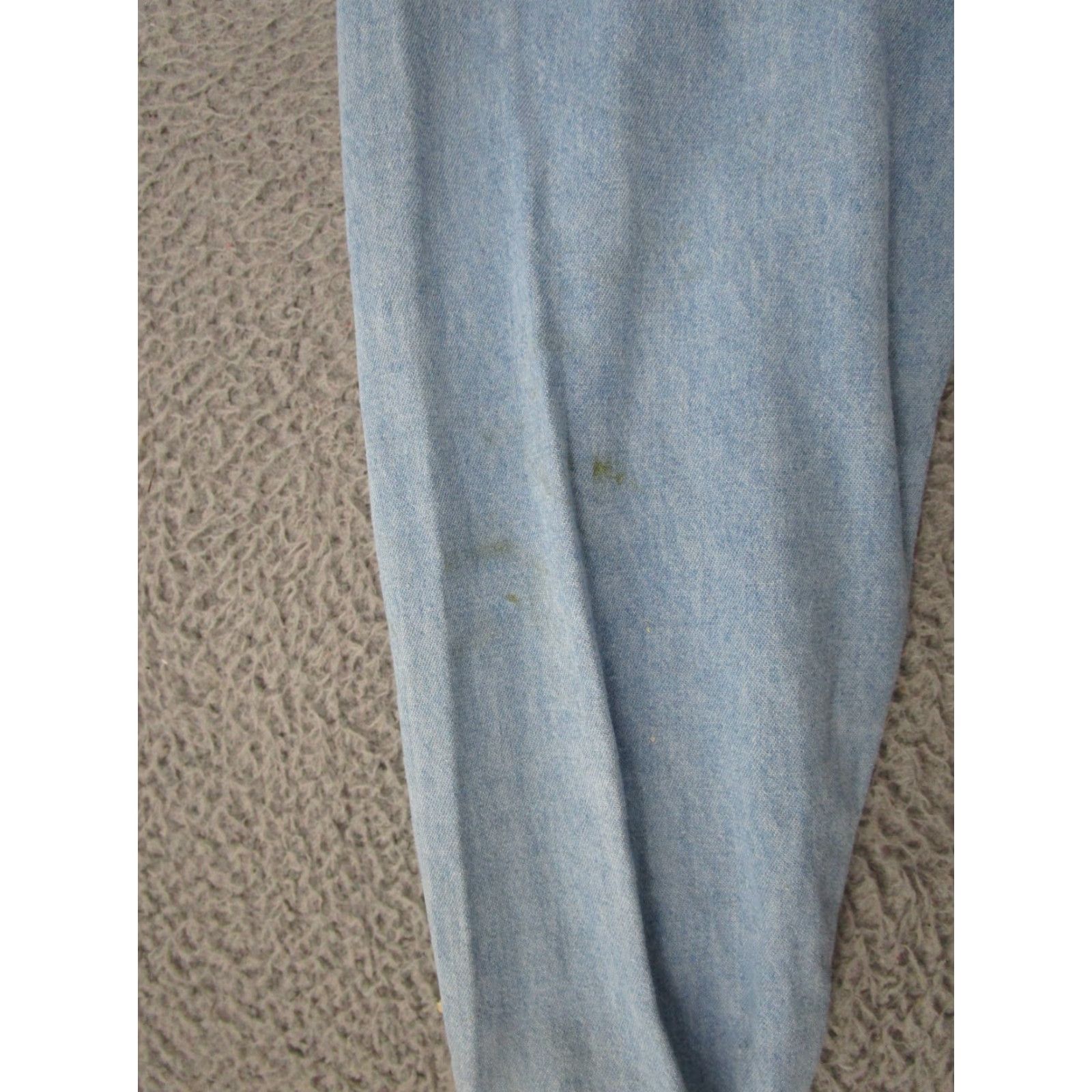 Vintage VINTAGE L.L. BEAN Denim Shirt Womens Size 10 Blue Cotton Embroidered Denim Button-Up Pockets USA Made Fall, Spring, Summer, Winter Mens Womens Size L / US 10 / IT 46 - 4 Thumbnail