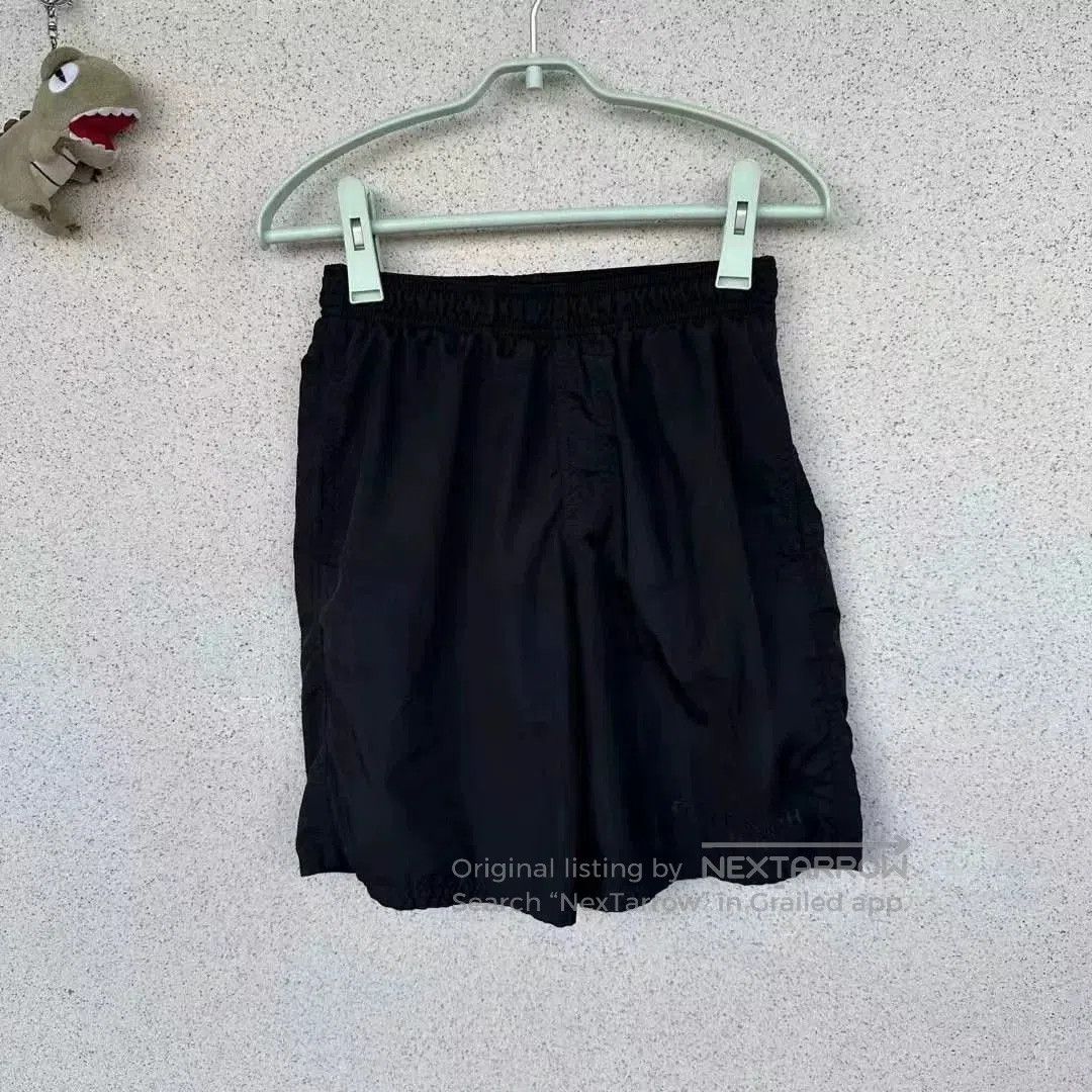 Givenchy Givenchy Small Logo Shorts. Size US 26 / EU 42 - 1 Thumbnail