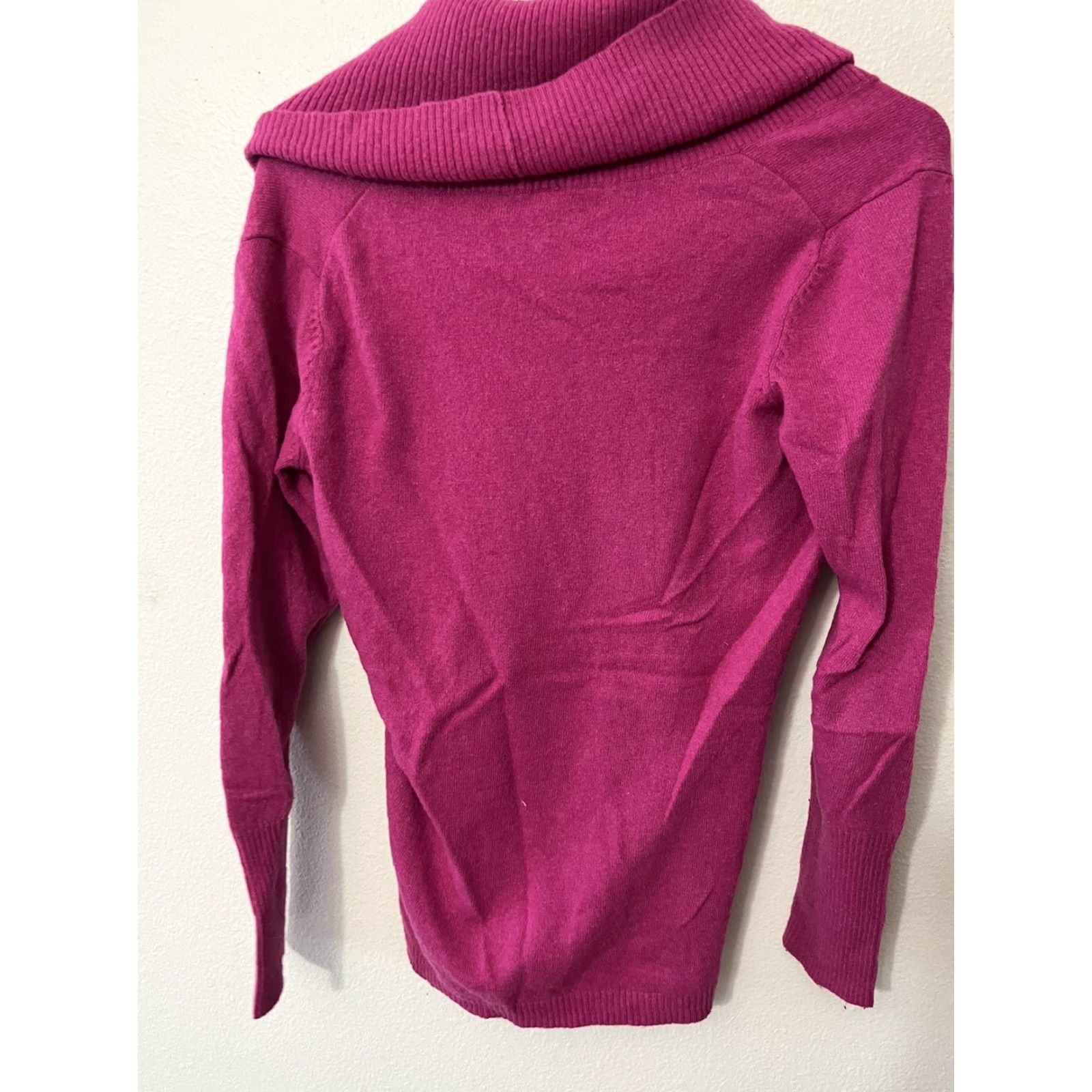 Banana Republic VINTAGE Banana Republic Chunky Pink Turtleneck Sweater Women's M Pink Italian Yarn Pullover 90s Decade Womens Size M / US 6-8 / IT 42-44 - 2 Thumbnail