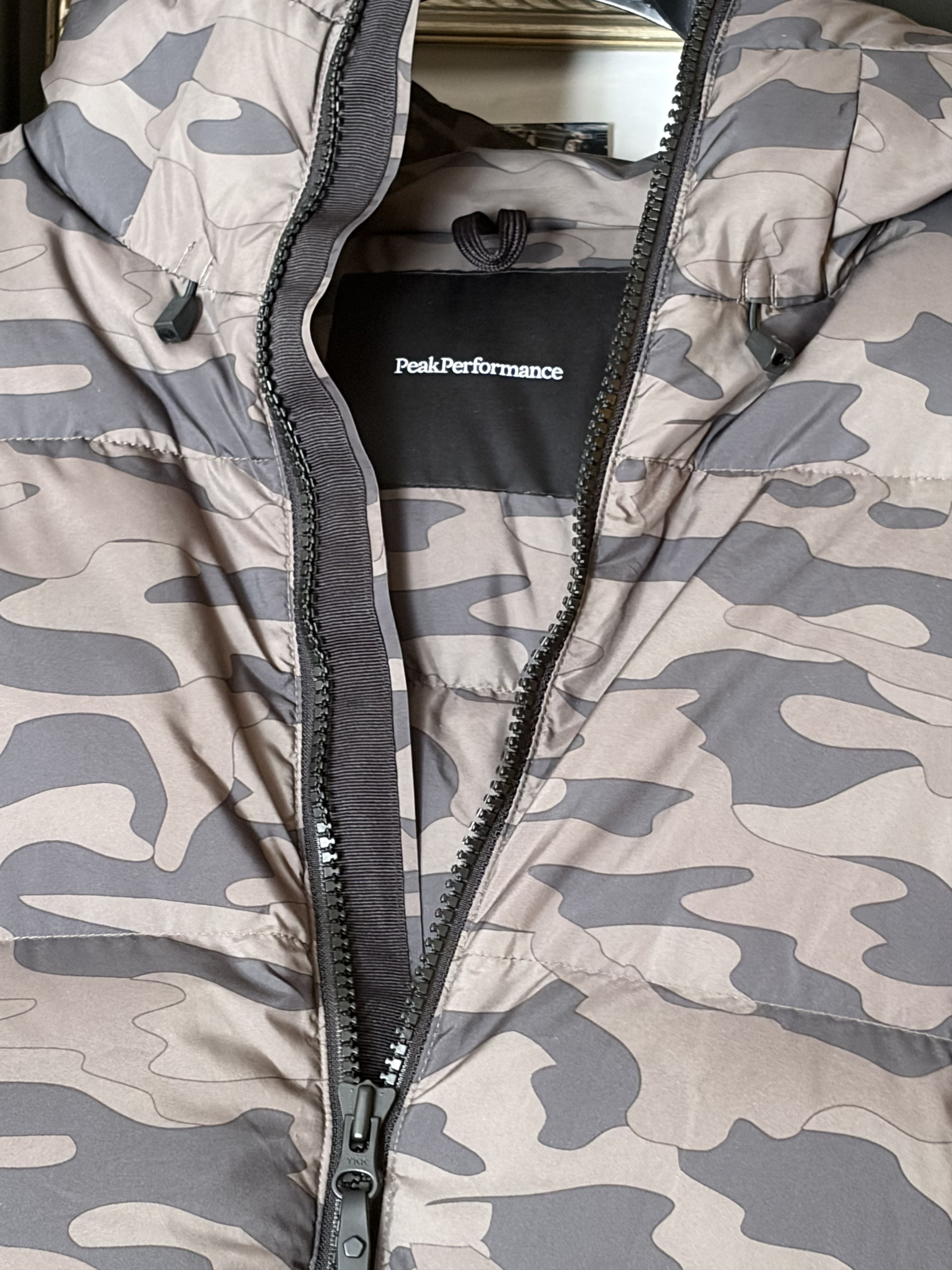 Peak Performance Peak Performance Green Camo Down Parka - M, gently used Size US M / EU 48-50 / 2 - 2 Thumbnail