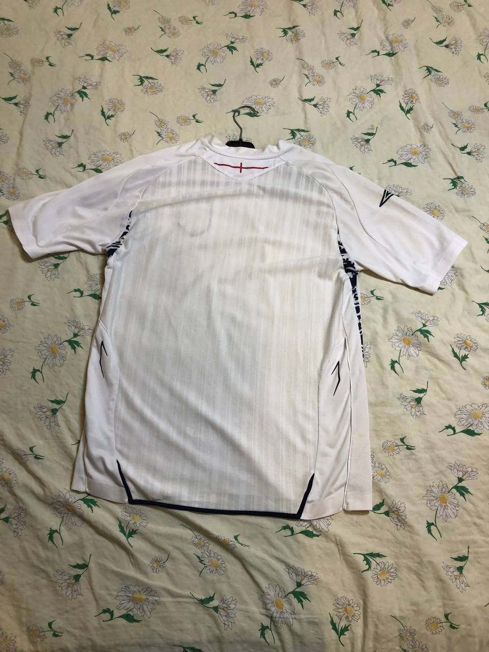 Umbro ENGLAND 2007 2009 HOME FOOTBALL SHIRT SOCCER JERSEY Size US M / EU 48-50 / 2 - 20 Thumbnail