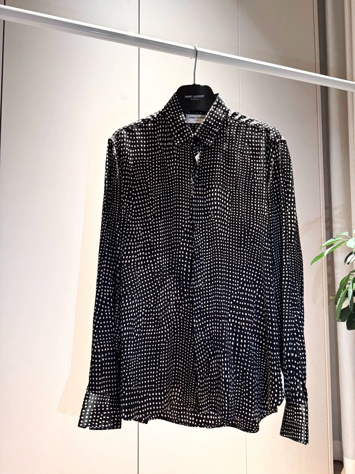 Saint Laurent Paris Saint Laurent 20SS Silk Polka Dot French Pleated Cuff Shirt Size US S / EU 44-46 / 1 - 1 Thumbnail