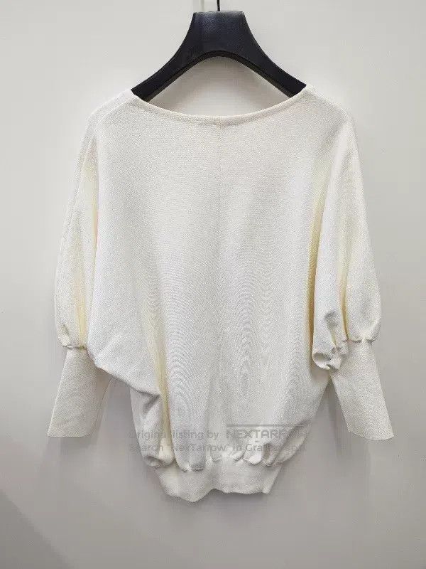Valentino Valentino V-neck top Size S / US 4 / IT 40 - 5 Thumbnail