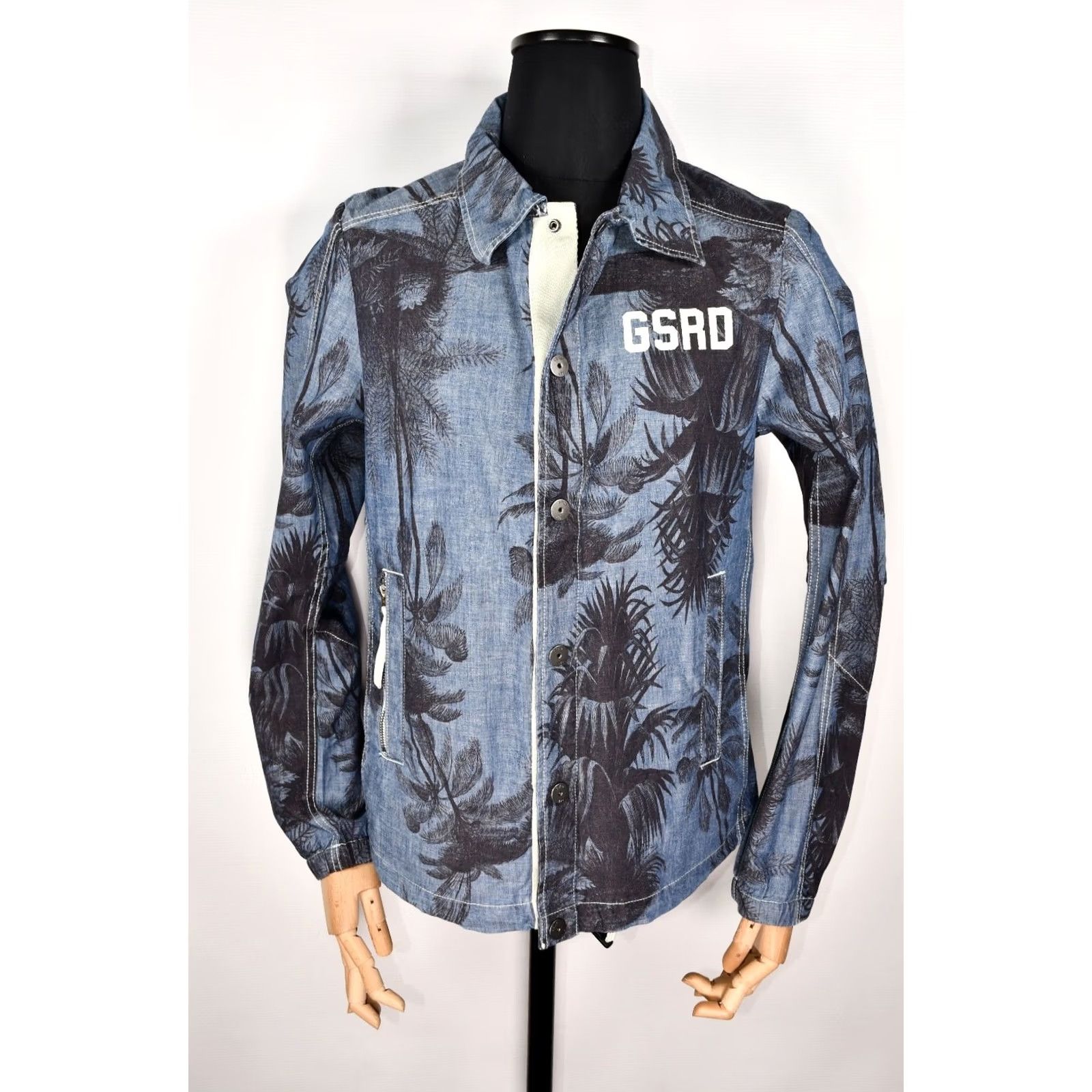 G-Star G-Star MESON COACH OVERSHIRT Chambray Flax Jacket Men's M Blue Floral Logo Chest/Armpit 53 cm 67 cm 68 cm - New - Regular Fit Size US M / EU 48-50 / 2 - 2 Thumbnail