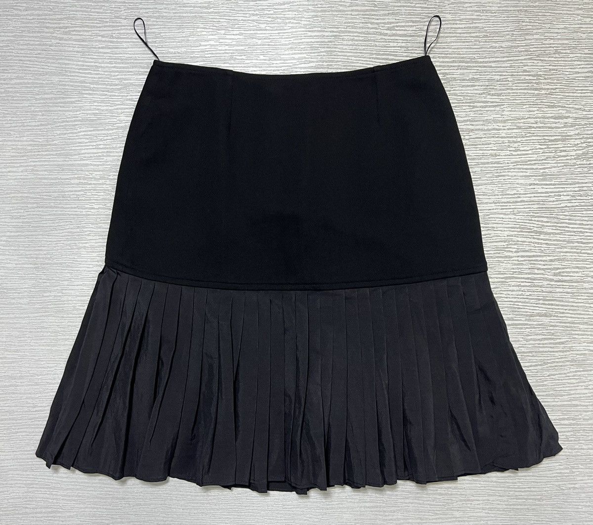 Givenchy Givenchy - A/W 18’ - Wool Zipped Pleated Skirt Size 25" / US 0 / IT 36 - 2 Thumbnail