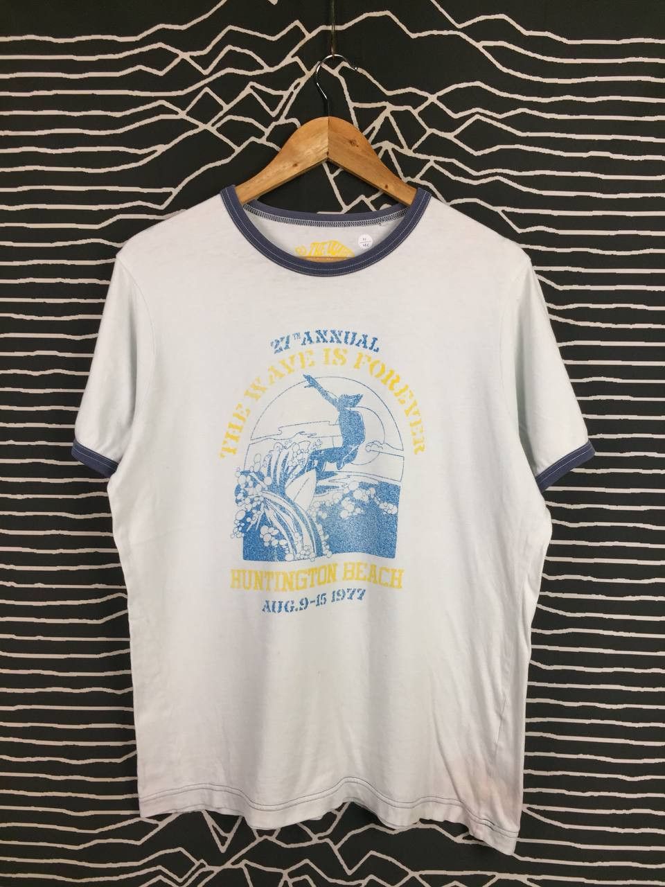 Uniqlo Uniqlo The Wave Is Forever 27th Annual Retro Surf Ringer Tee Size US L / EU 52-54 / 3 - 1 Thumbnail