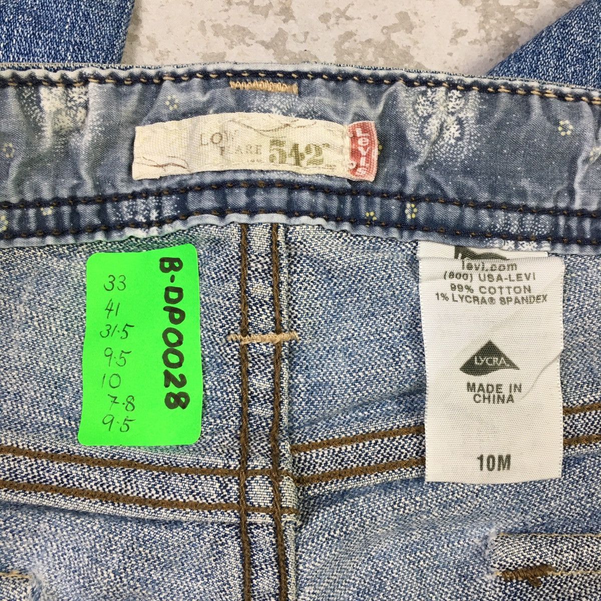 If Six Was Nine Levis 542 Low Flare Washed Blue Vintage Y2K Denim Size US 33 - 11 Thumbnail