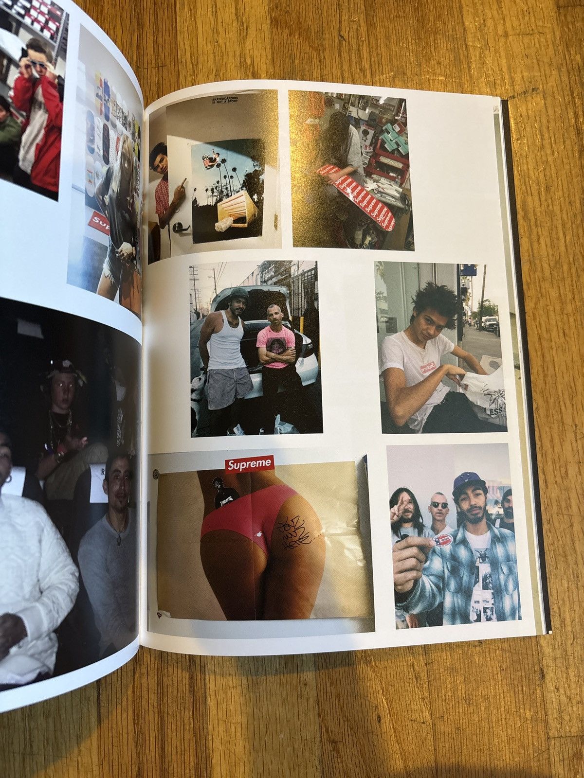 Supreme Supreme Fairfax 2004-2023 magazine book Size ONE SIZE - 2 Thumbnail