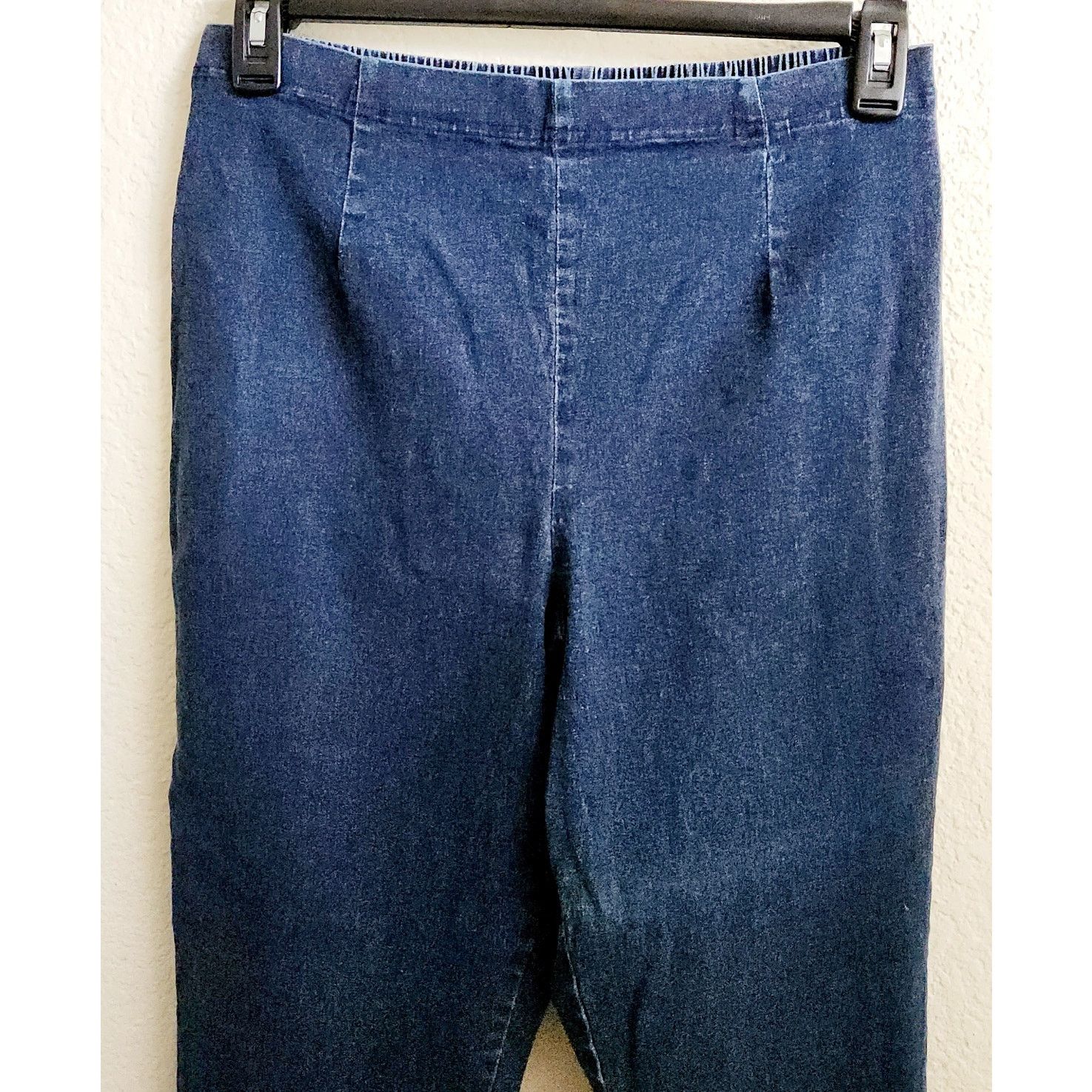 Faded Glory Faded Glory Blue Pull On Cropped Jeans XL Lightweight Soft Size 30" / US 8 / IT 44 - 2 Thumbnail